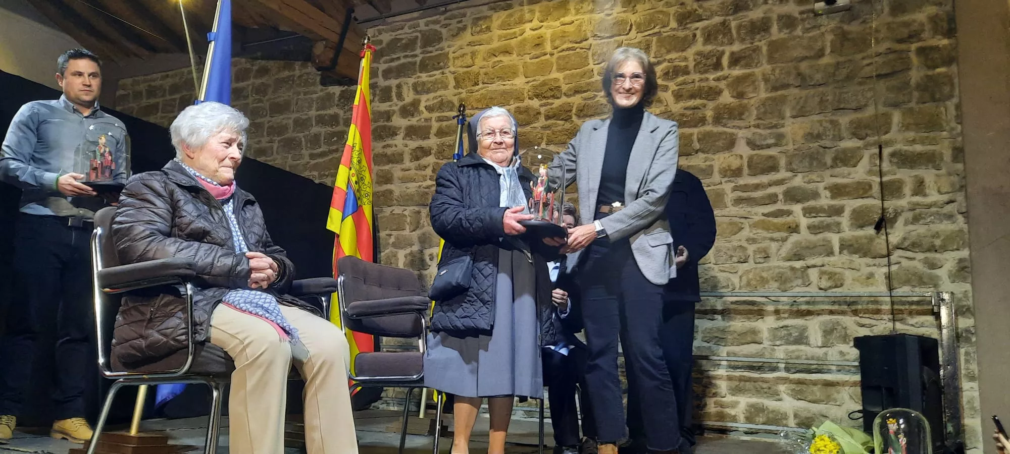 Homenaje a las Hermanas de Santa Ana en Ayerbe
