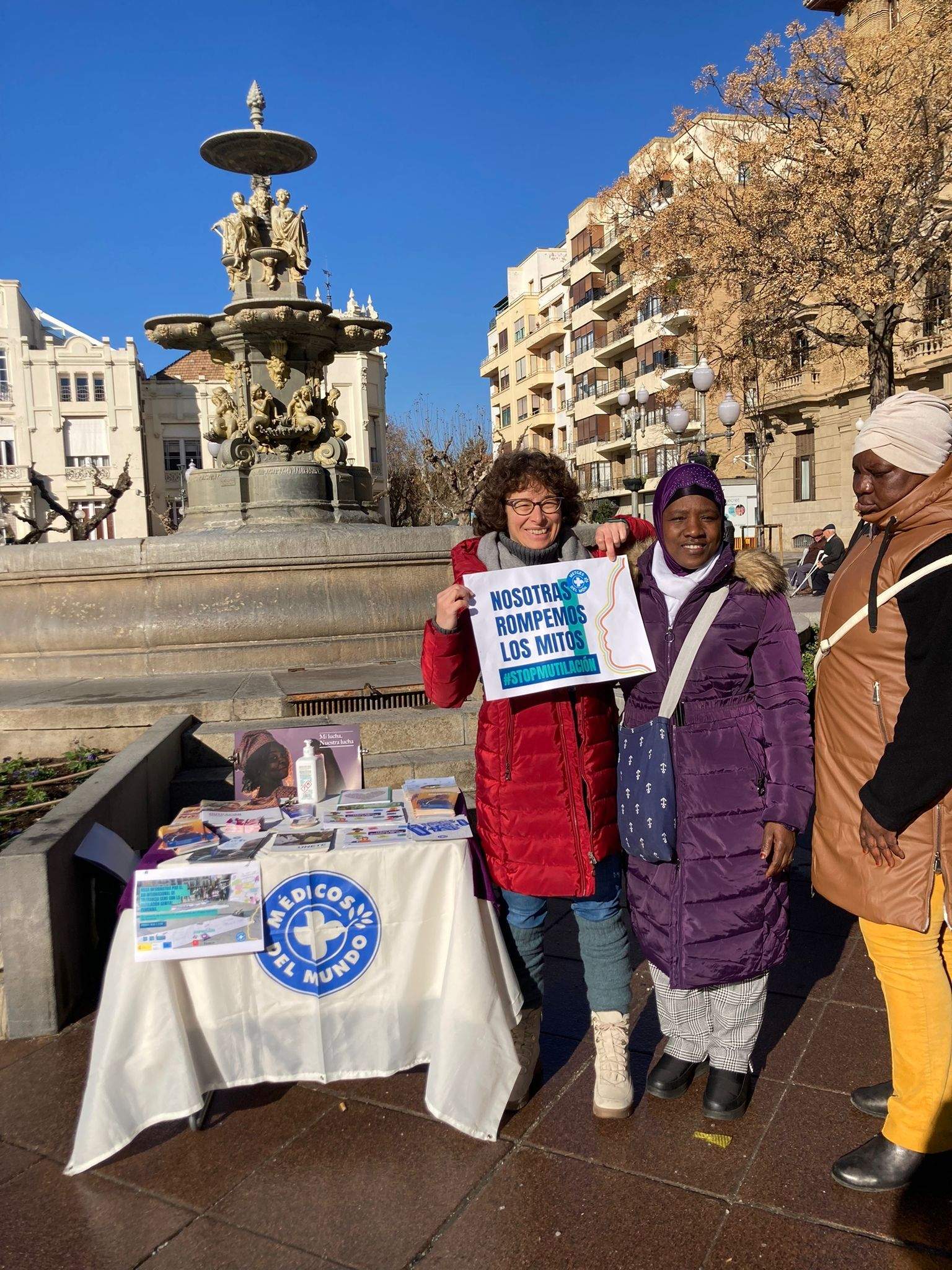 Acción de Médicos del Mundo en Huesca en el Día contra la Mutilación Genital Femenina