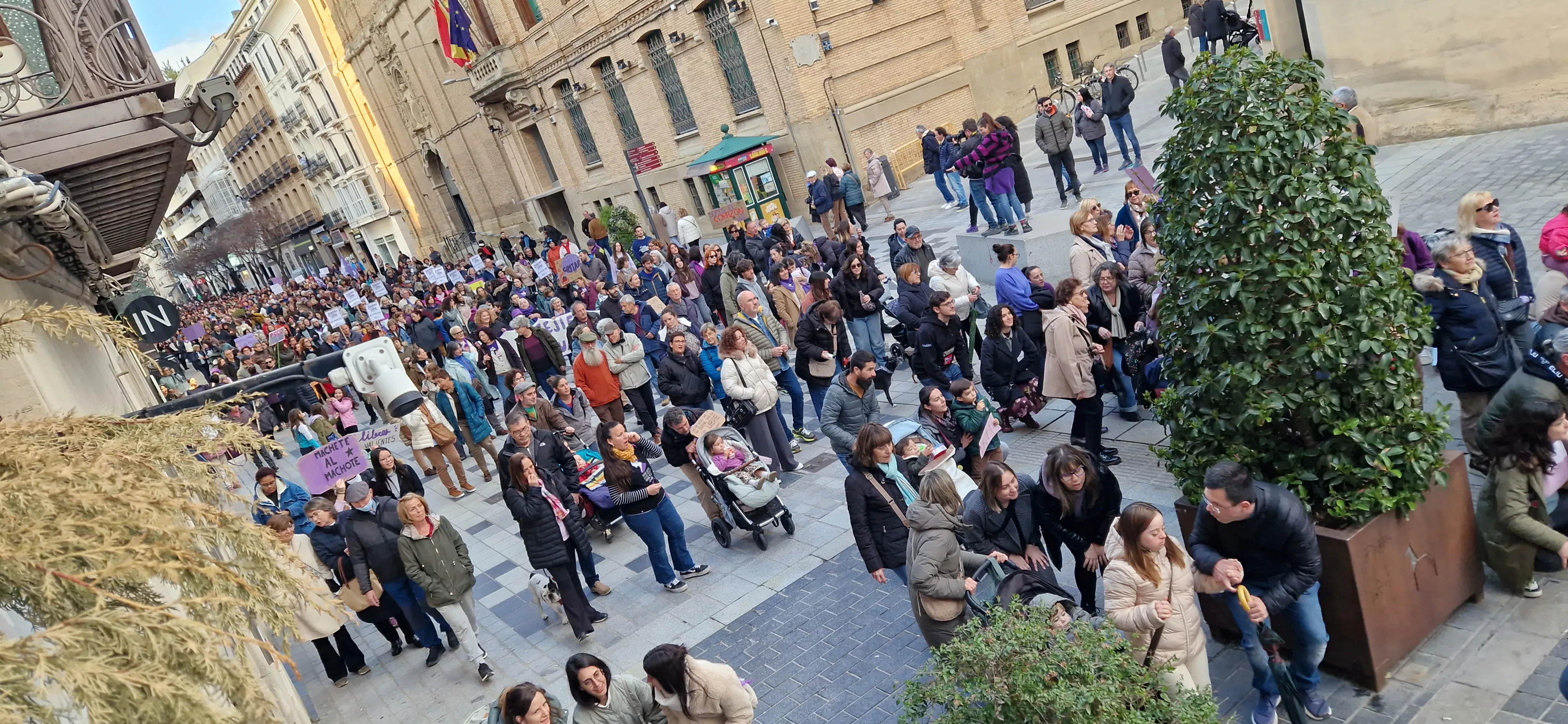 Manifestación del 8M, Día Internacional de la Mujer, en Huesca. Foto Myriam Martínez