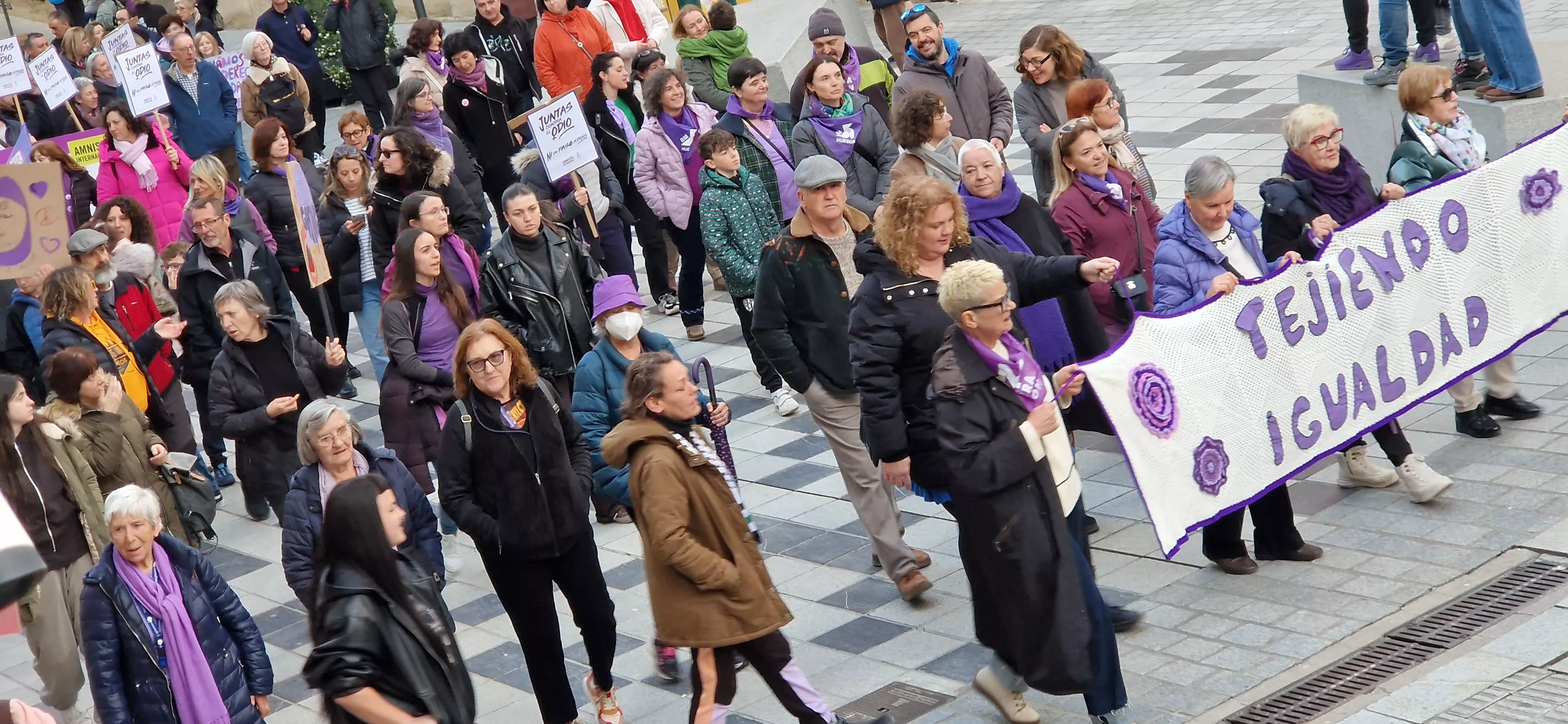 Manifestación del 8M, Día Internacional de la Mujer, en Huesca. Foto Myriam Martínez