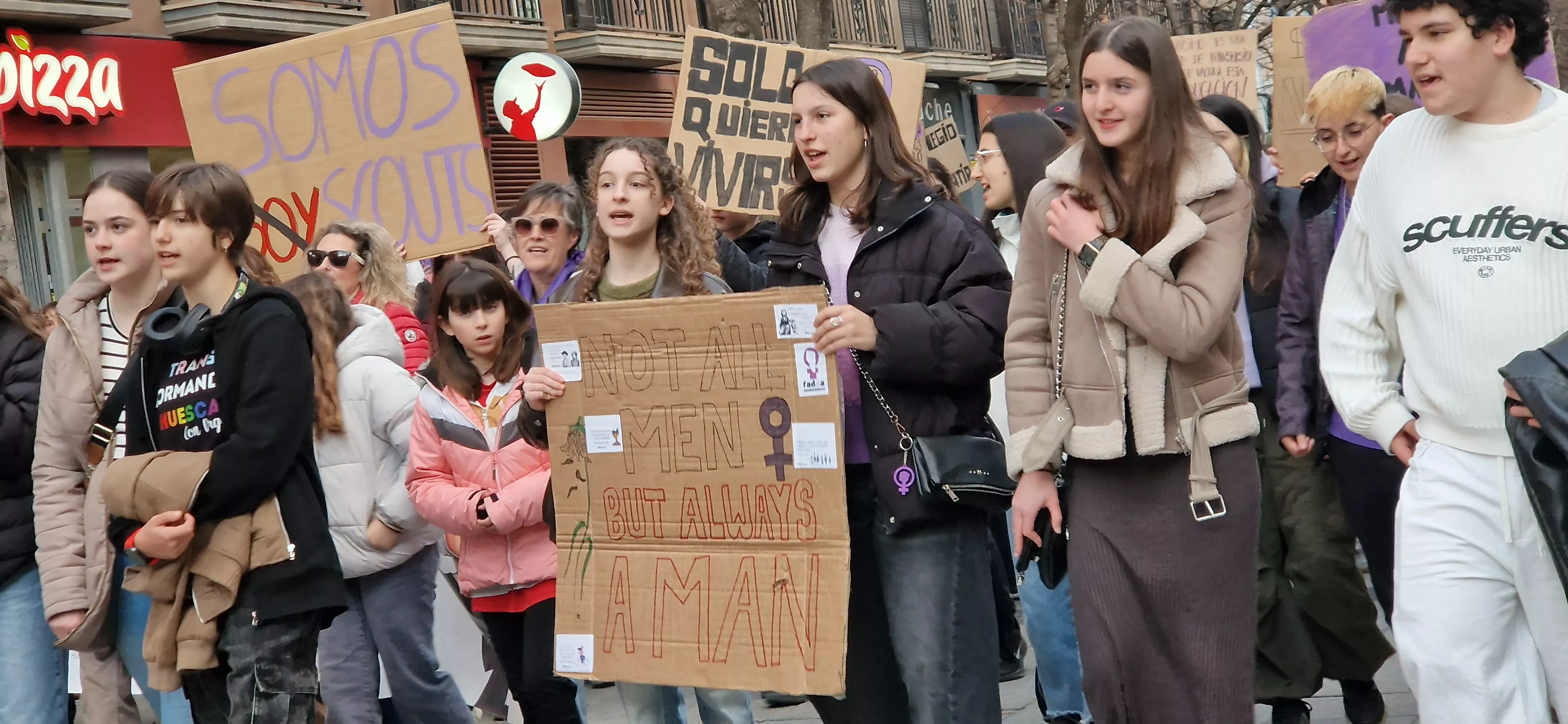 Manifestación del 8M, Día Internacional de la Mujer, en Huesca. Foto Myriam Martínez