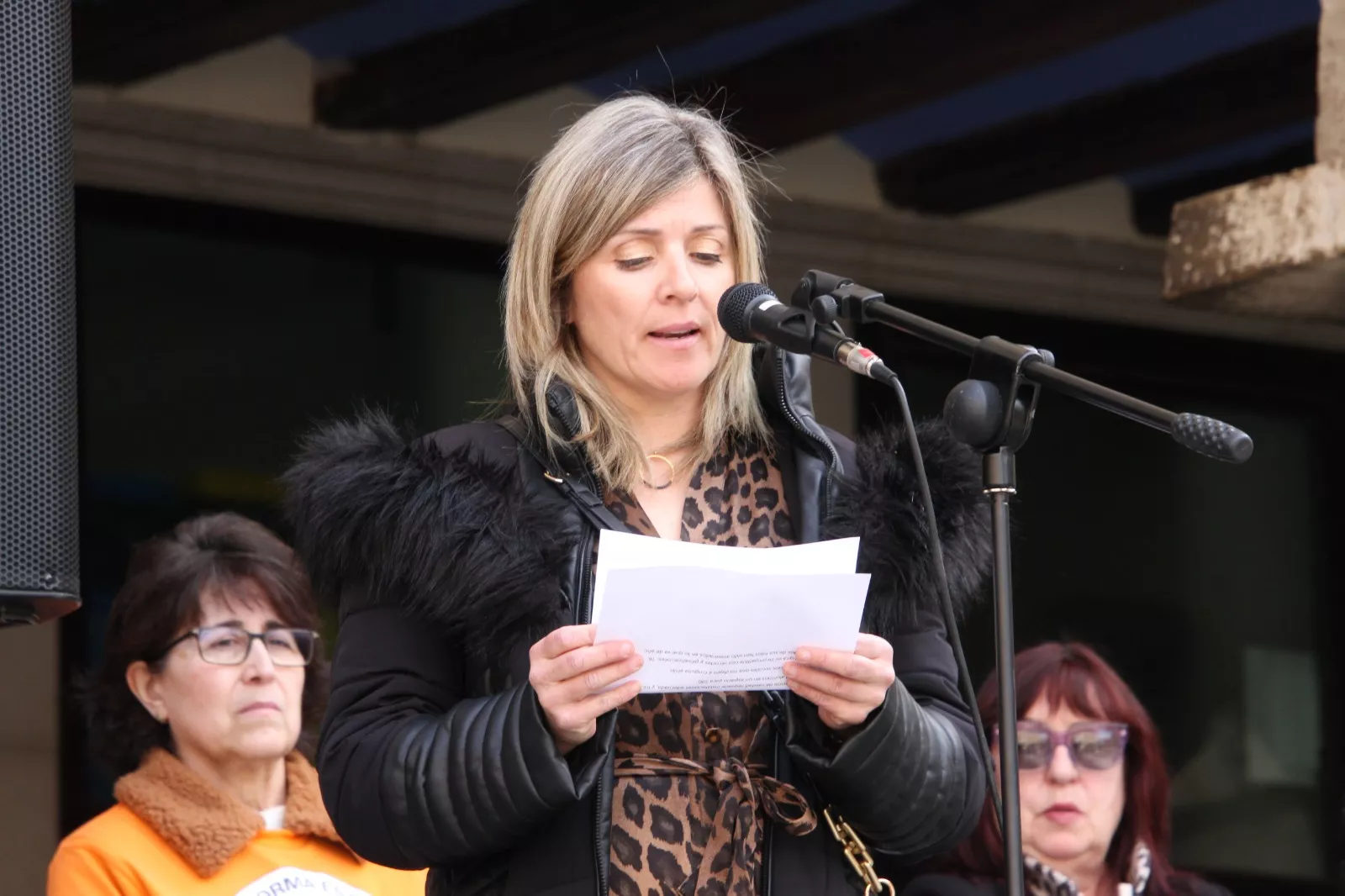 Día Internacional de la Mujer en Monzón. Foto Carlos Neofato