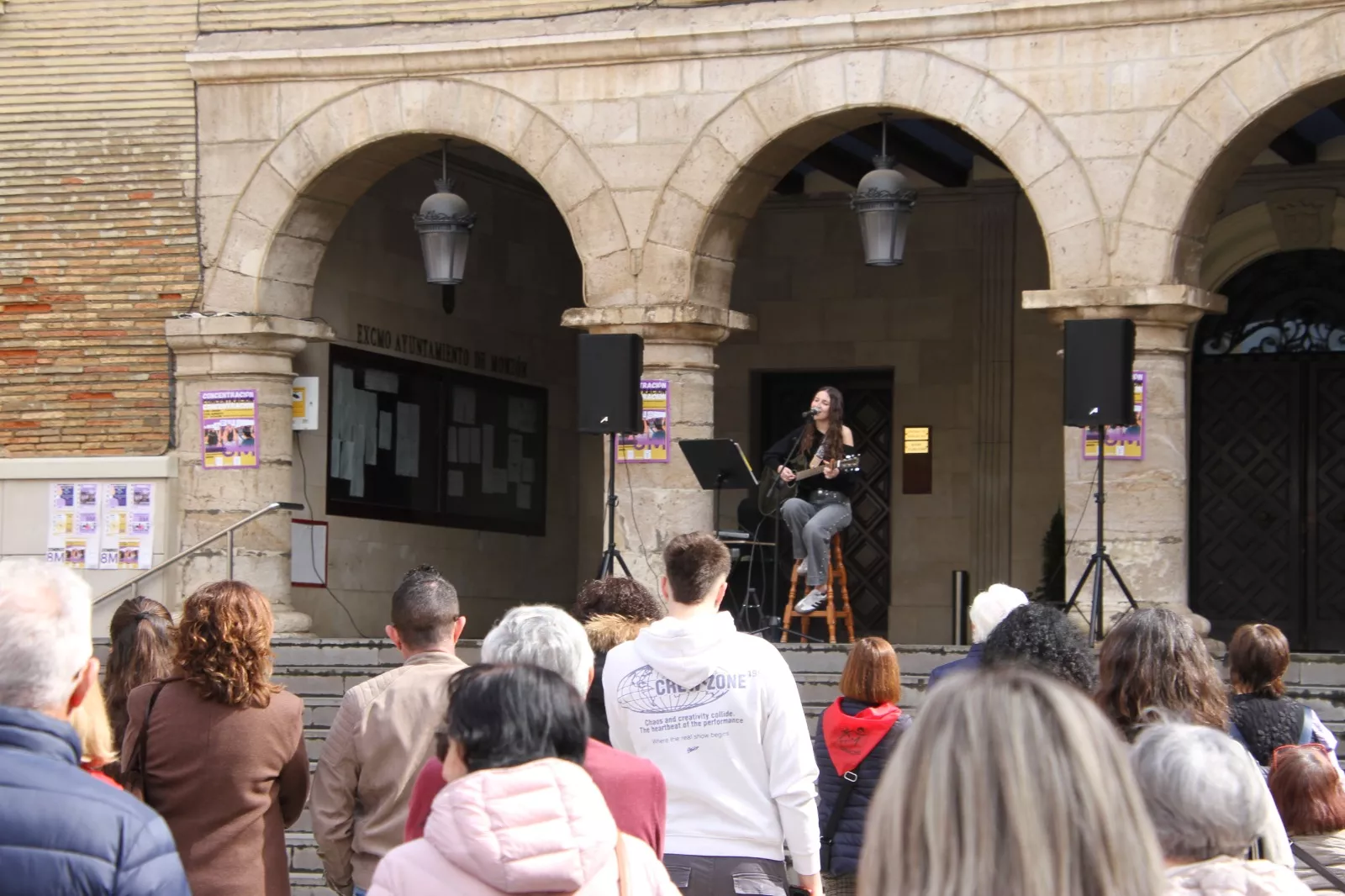 Día Internacional de la Mujer en Monzón. Foto Carlos Neofato