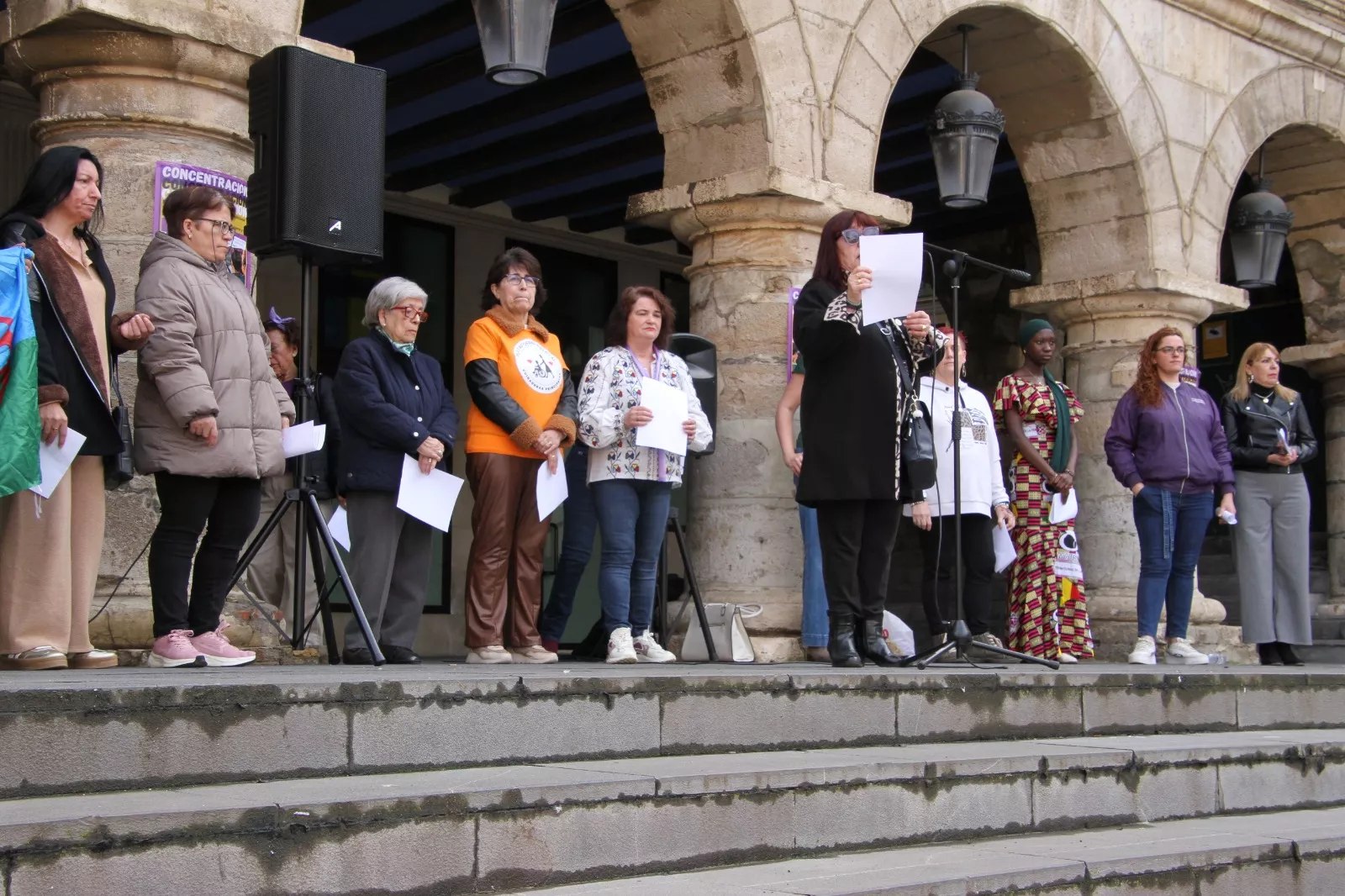 Día Internacional de la Mujer en Monzón. Foto Carlos Neofato
