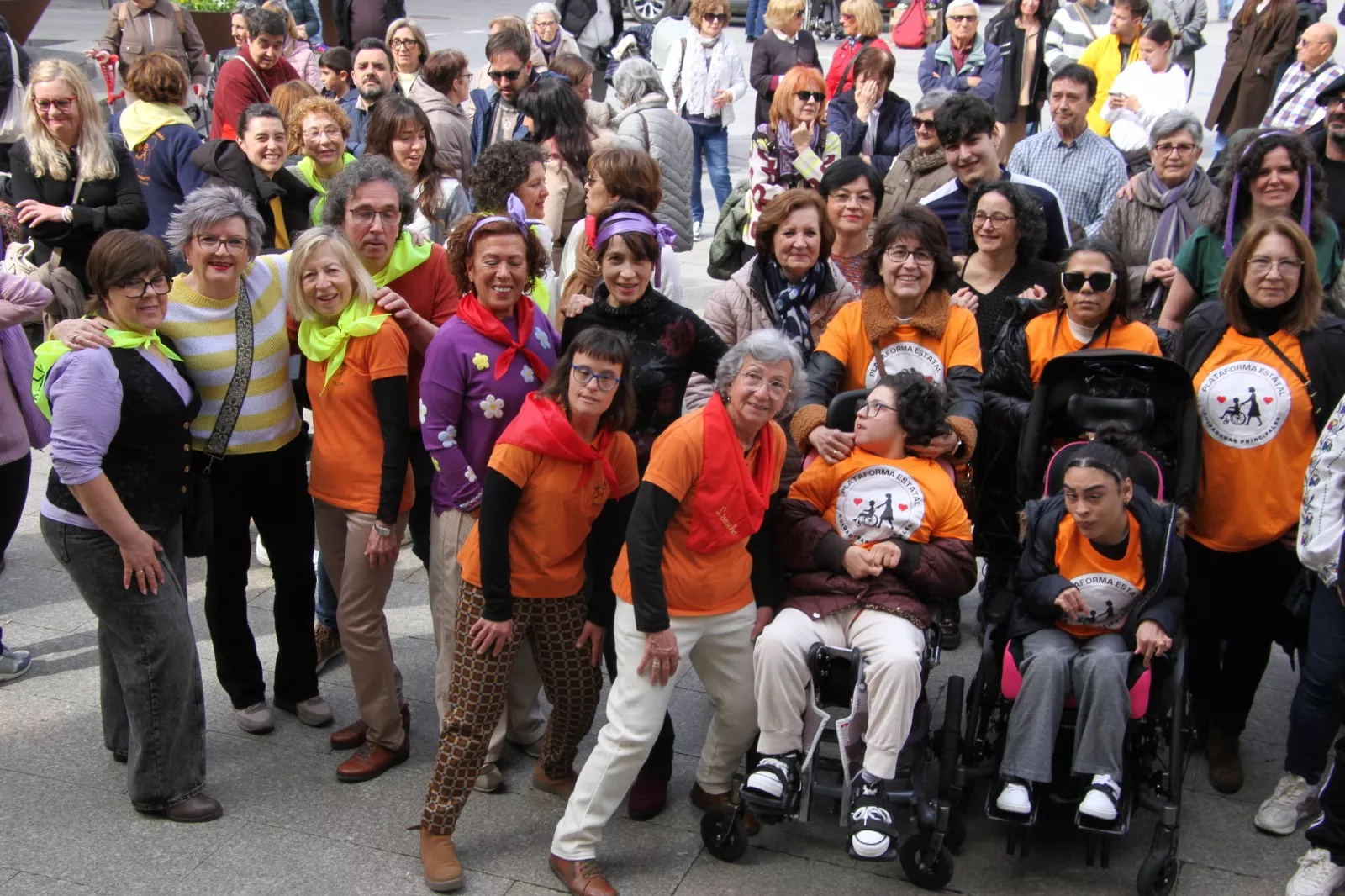 Día Internacional de la Mujer en Monzón. Foto Carlos Neofato