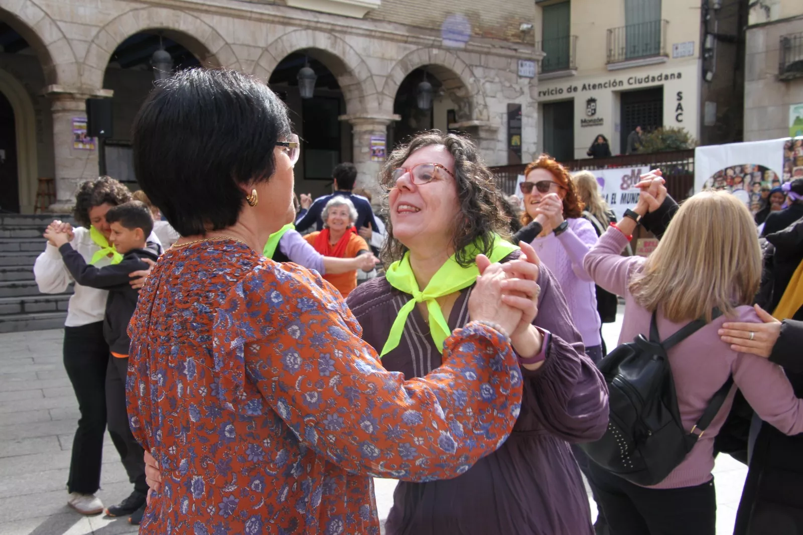 Día Internacional de la Mujer en Monzón. Foto Carlos Neofato