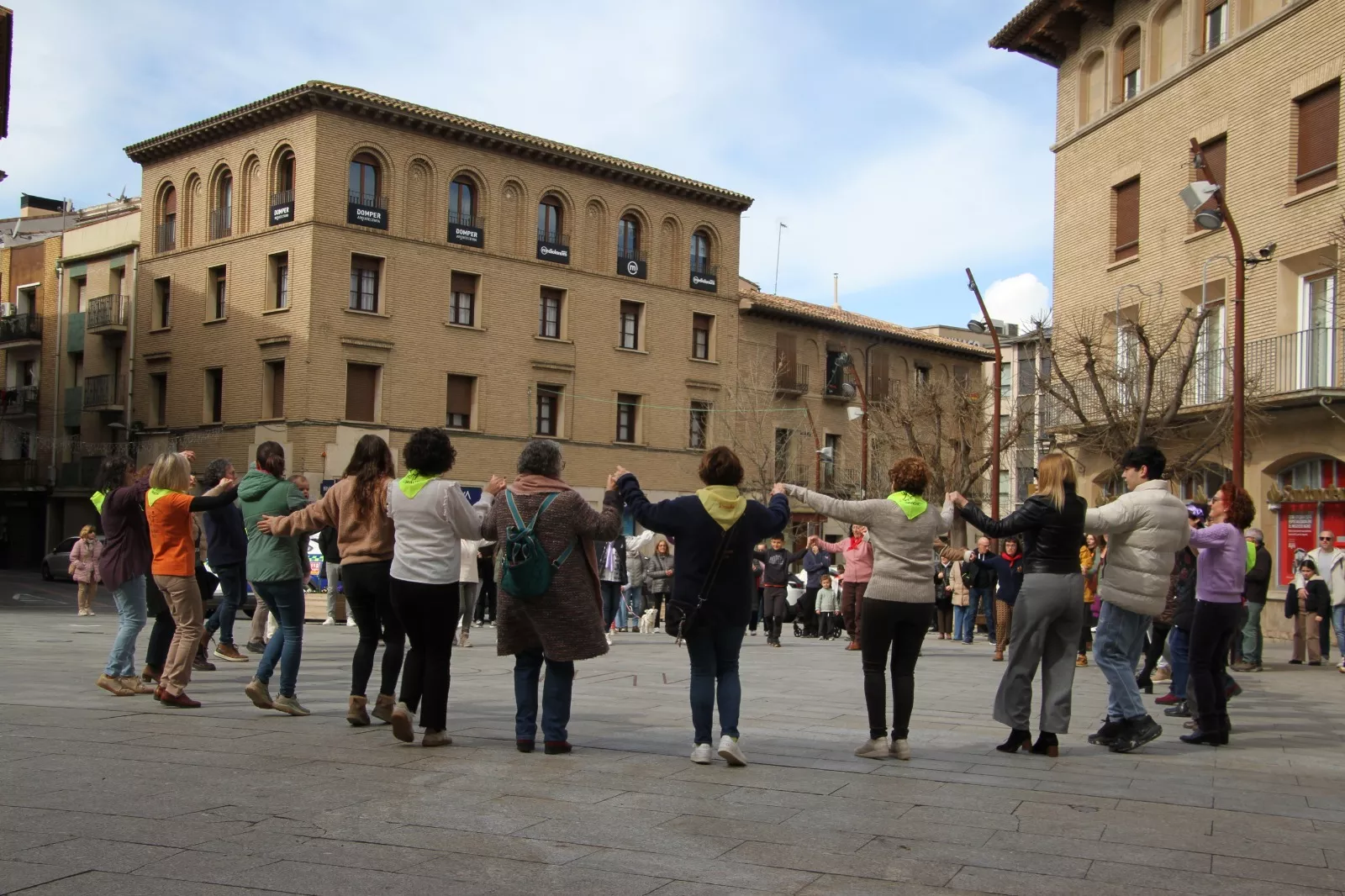 Día Internacional de la Mujer en Monzón. Foto Carlos Neofato
