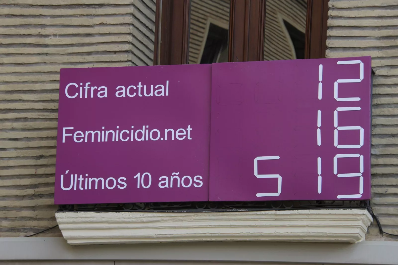 Día Internacional de la Mujer en Monzón. Foto Carlos Neofato