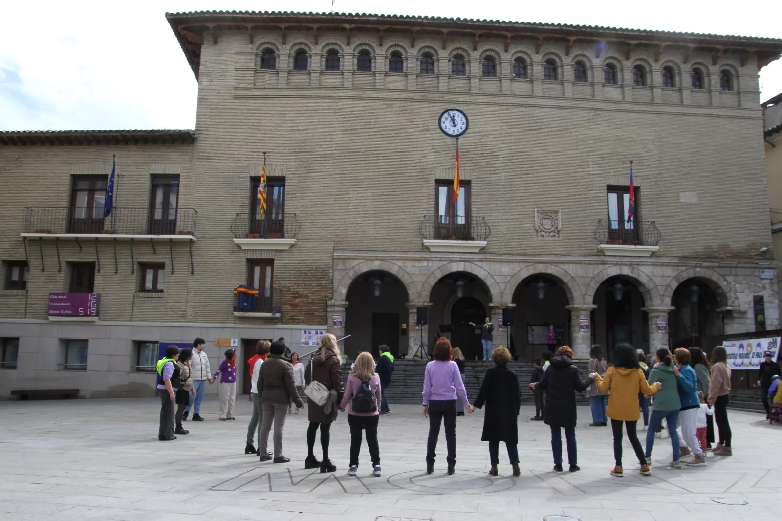 Día Internacional de la Mujer en Monzón. Foto Carlos Neofato