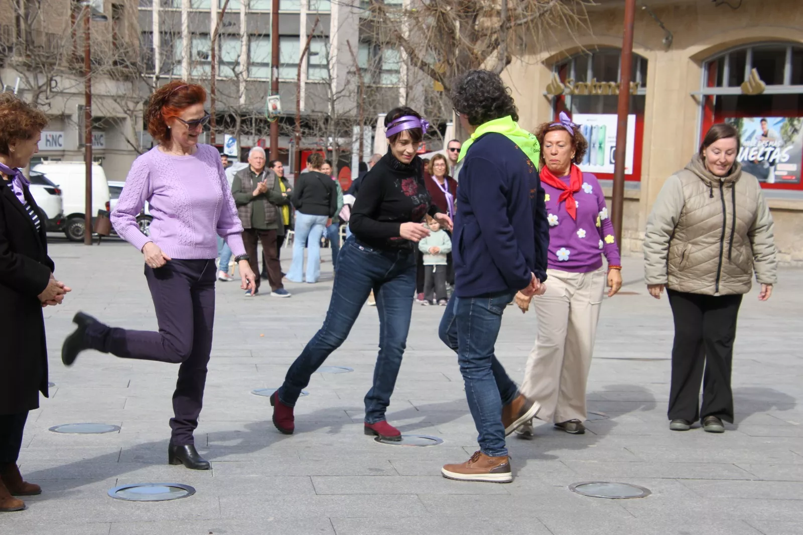 Día Internacional de la Mujer en Monzón. Foto Carlos Neofato
