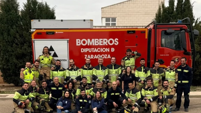 Bomberos en el curso de de “Intervención en tentativa de suicidio”.