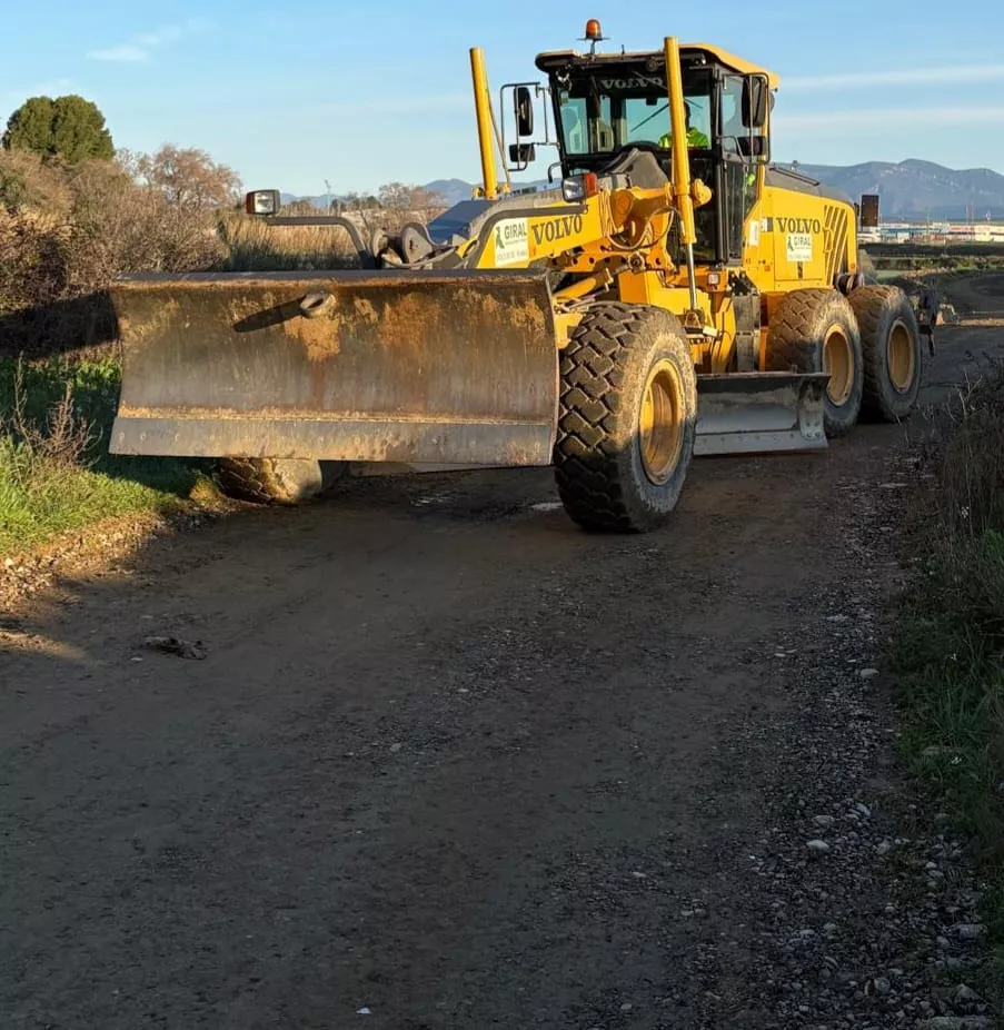 Las obras mejorarán el firme y el drenaje del camino entre Los Cierzos y Las Cruces y del Camino La Paúl