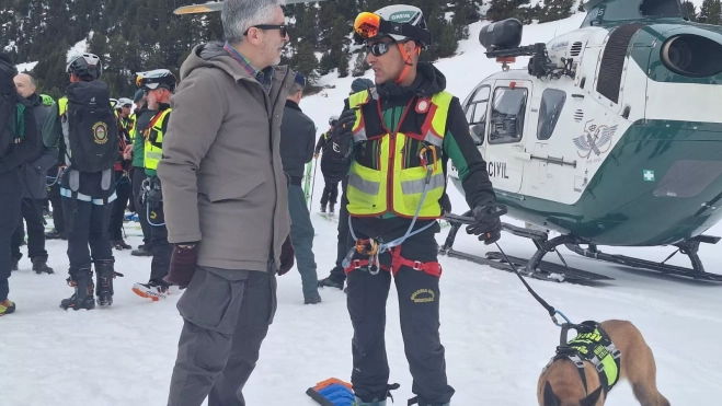 El ministro ha asistido a un ejercicio de respuesta ante avalanchas en Llanos del Hospital.
