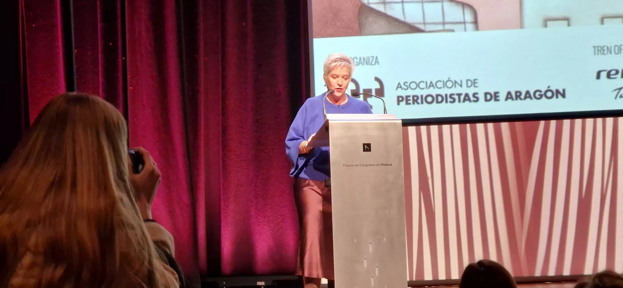 Isabel Poncela. El Congreso de Periodismo de Huesca reivindica en su arranque el rigor informativo en un mundo saturado de mensajes.  Foto Myriam Martínez