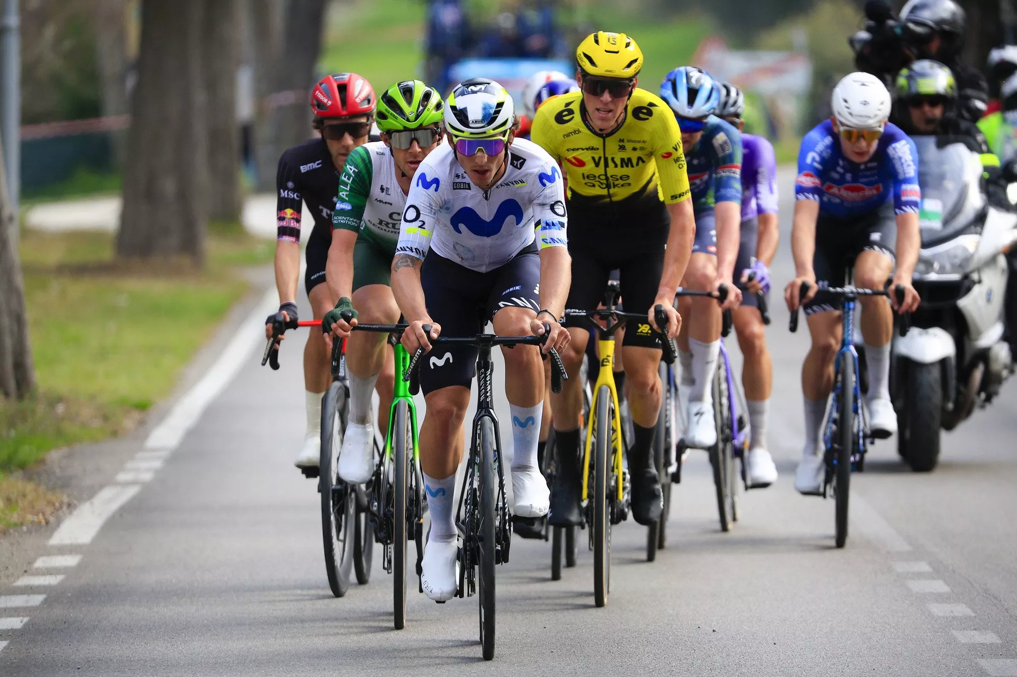 Cortina, en la fuga del día de la Tirreno-Adriático. Foto: Movistar Team / @SprintCycling