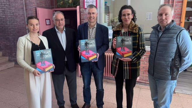 Representantes del Gobierno de Aragón, Ayuntamiento de Jaca y el IES Pirineos.