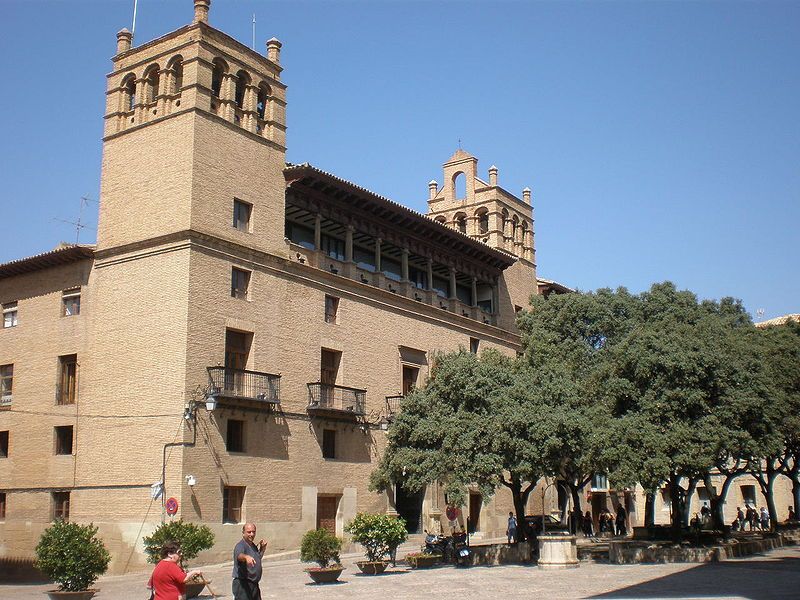 Ayuntamiento de Huesca.