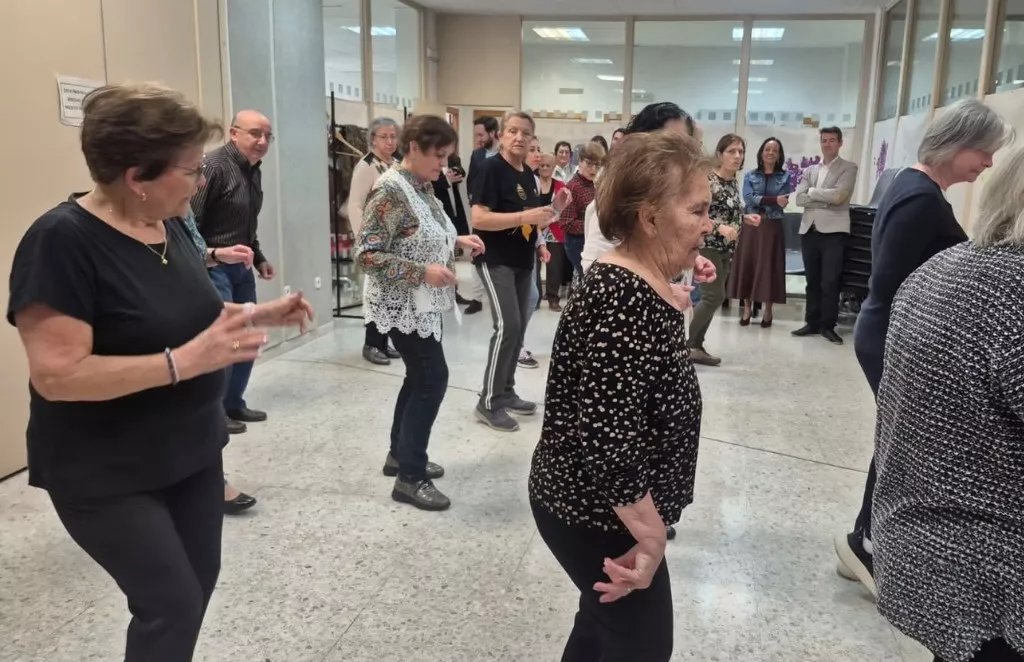 Visita de Carmen Susín al Hogar de Mayores de Monzón.