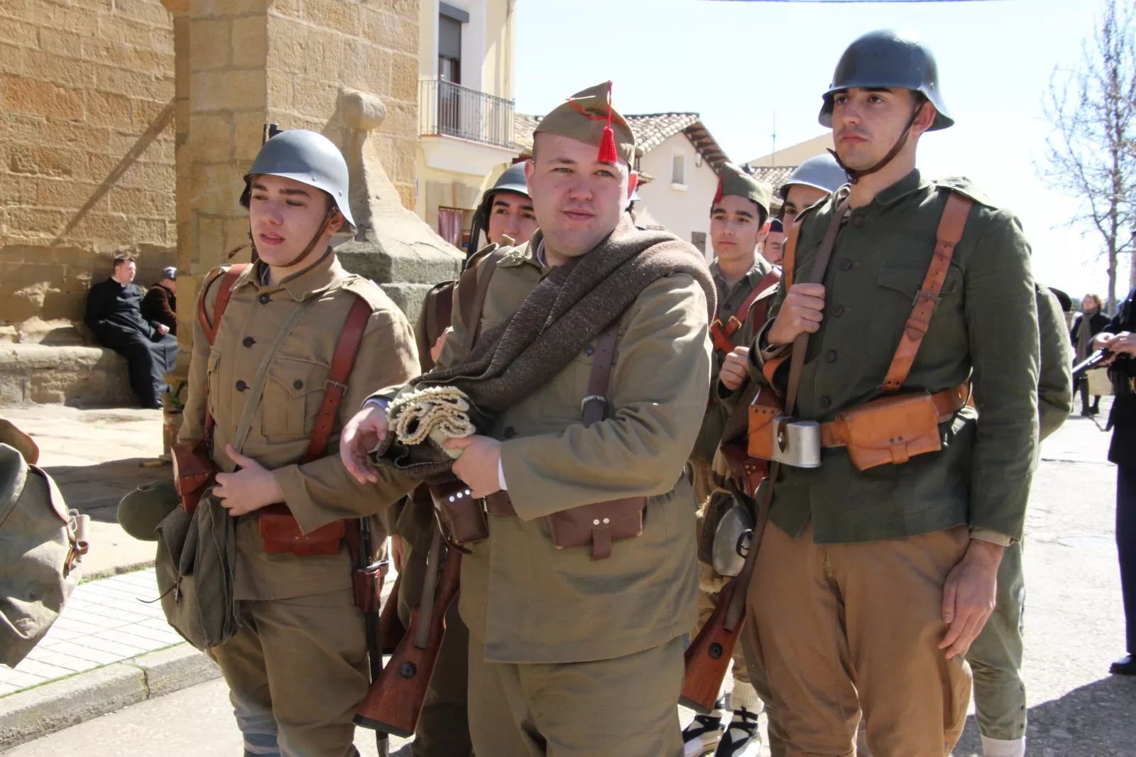 Recreación en Siétamo de la guerra de 1936. Foto Carlos Neofato