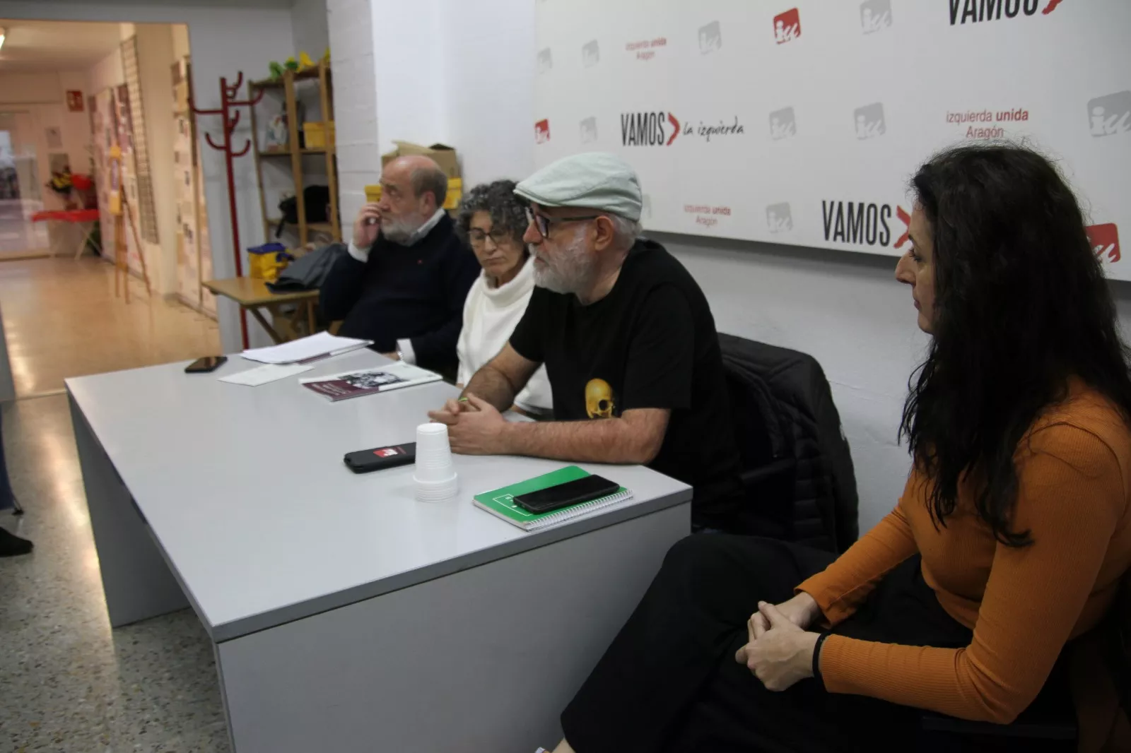 Charla “Mujeres en el exilio: Represión y Olvido” en el espacio Rosa Luxemburgo. Foto Carlos Neofato