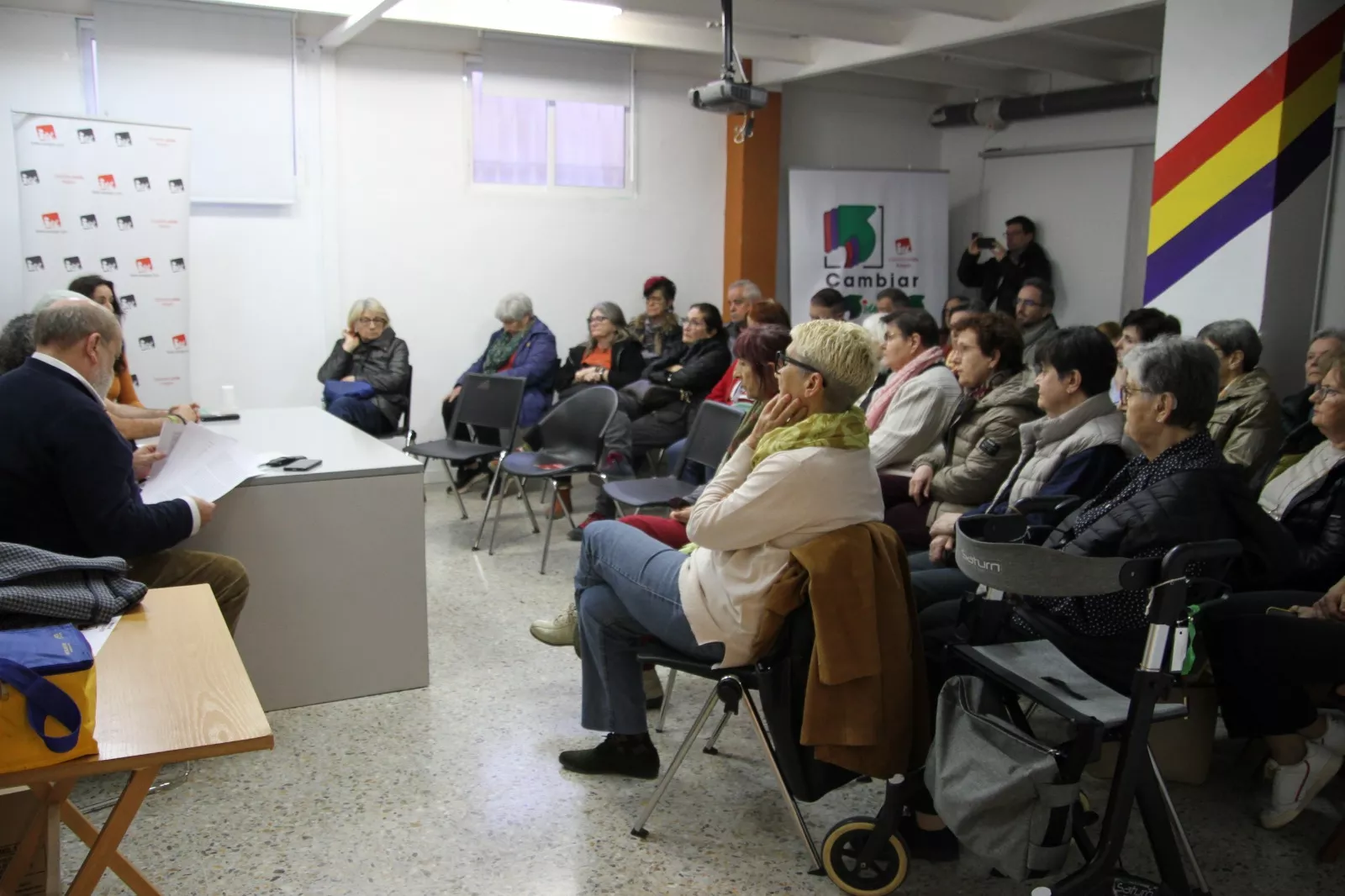 Charla “Mujeres en el exilio: Represión y Olvido” en el espacio Rosa Luxemburgo. Foto Carlos Neofato