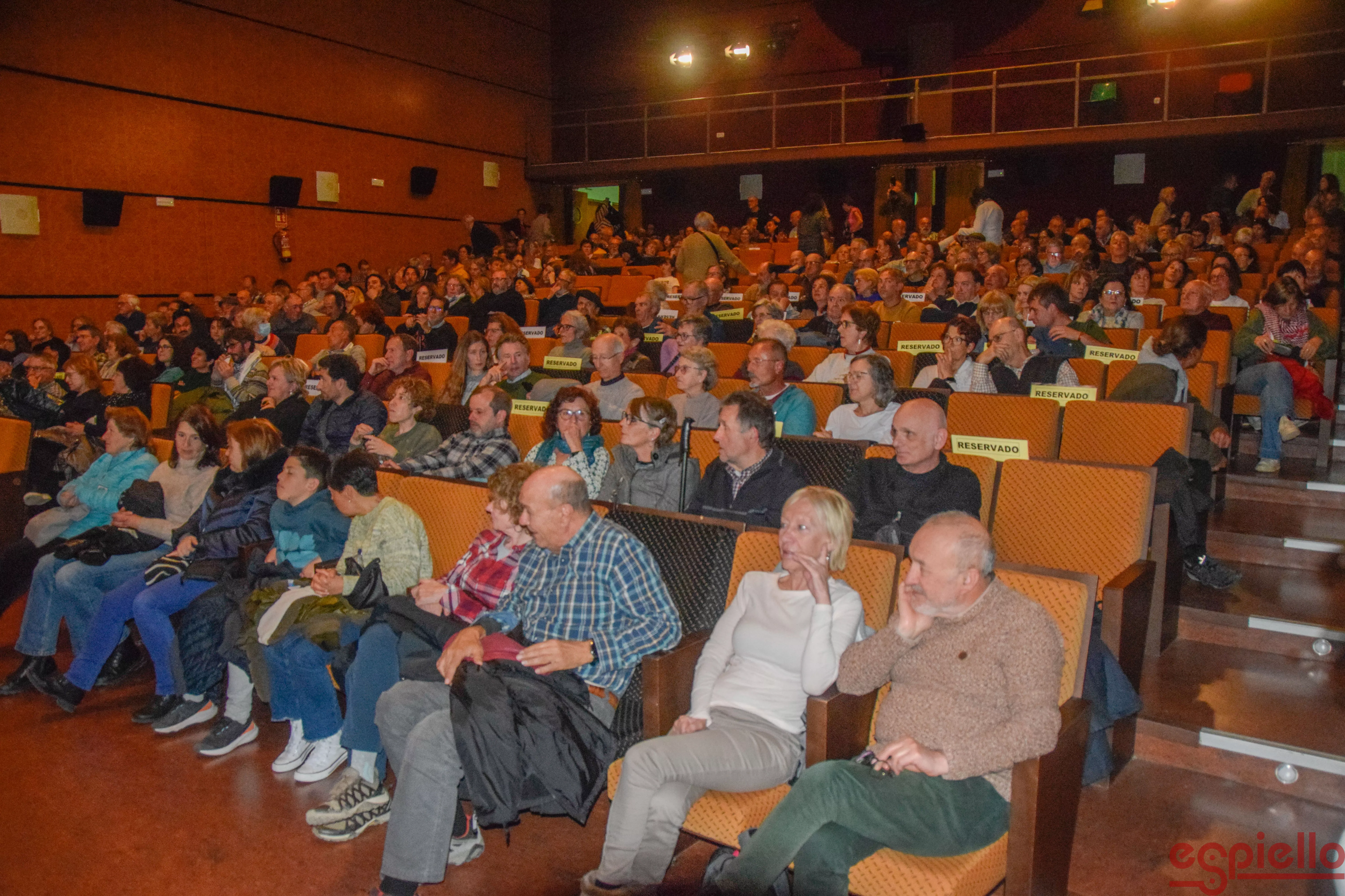 Estreno de la película "Con la tierra en los pies". Foto Espiello