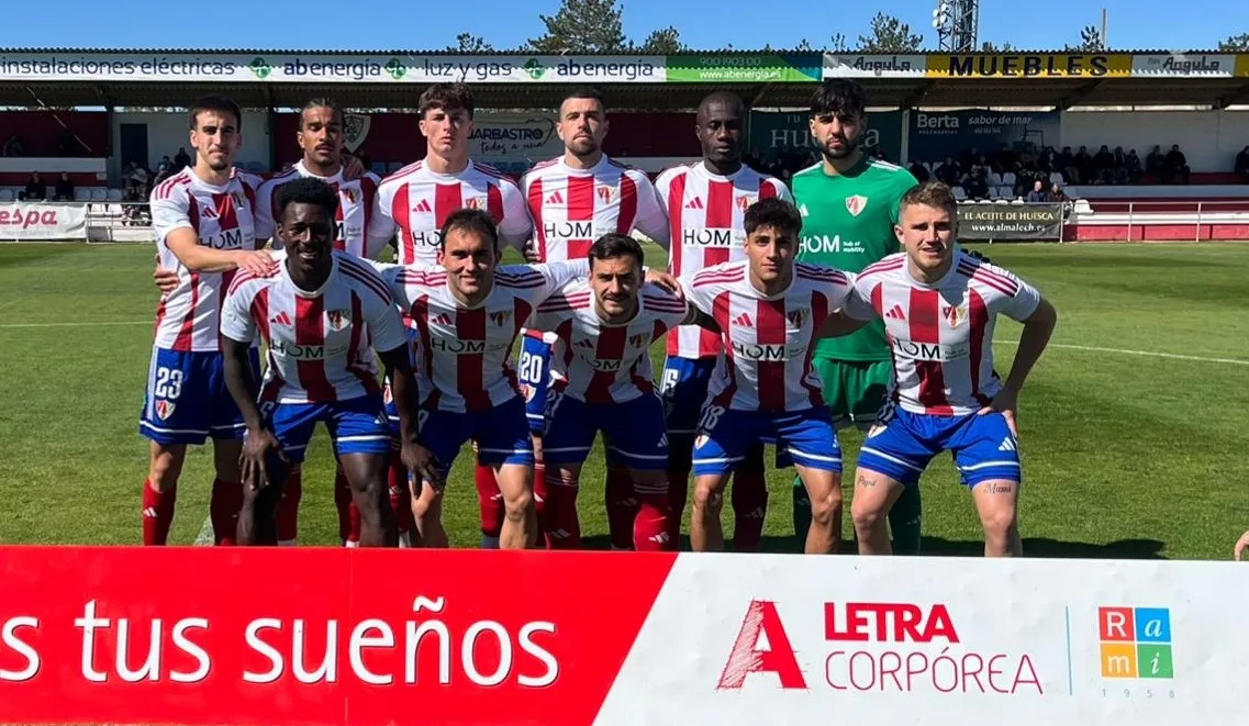 Once del Barbastro ante el Andratx. 