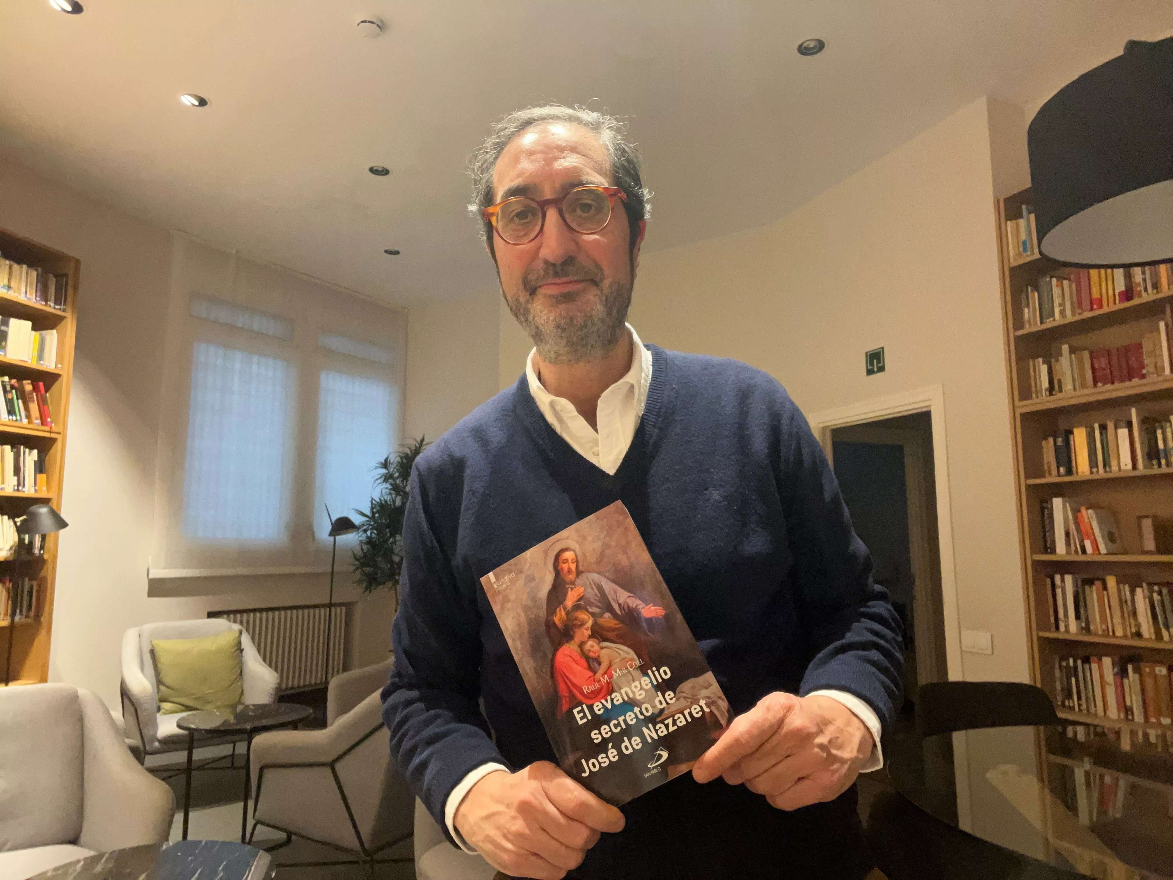 Raúl Mir, autor de "El evangelio secreto de José de Nazaret".