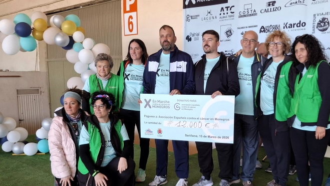 Entrega del cheque solidario de la carrera Monegros contra el cáncer. Entrega del cheque solidario de la carrera Monegros contra el cáncer.
