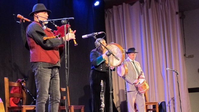 Tres pesos en Chimillas. Tres pesos en Chimillas.