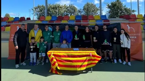 Foto de familia de los premiados.