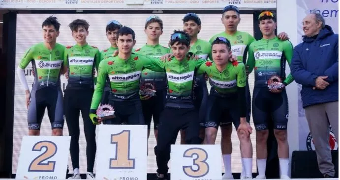 Huesca La Magia, triunfo por equipos en Junior, Cadete y Élite