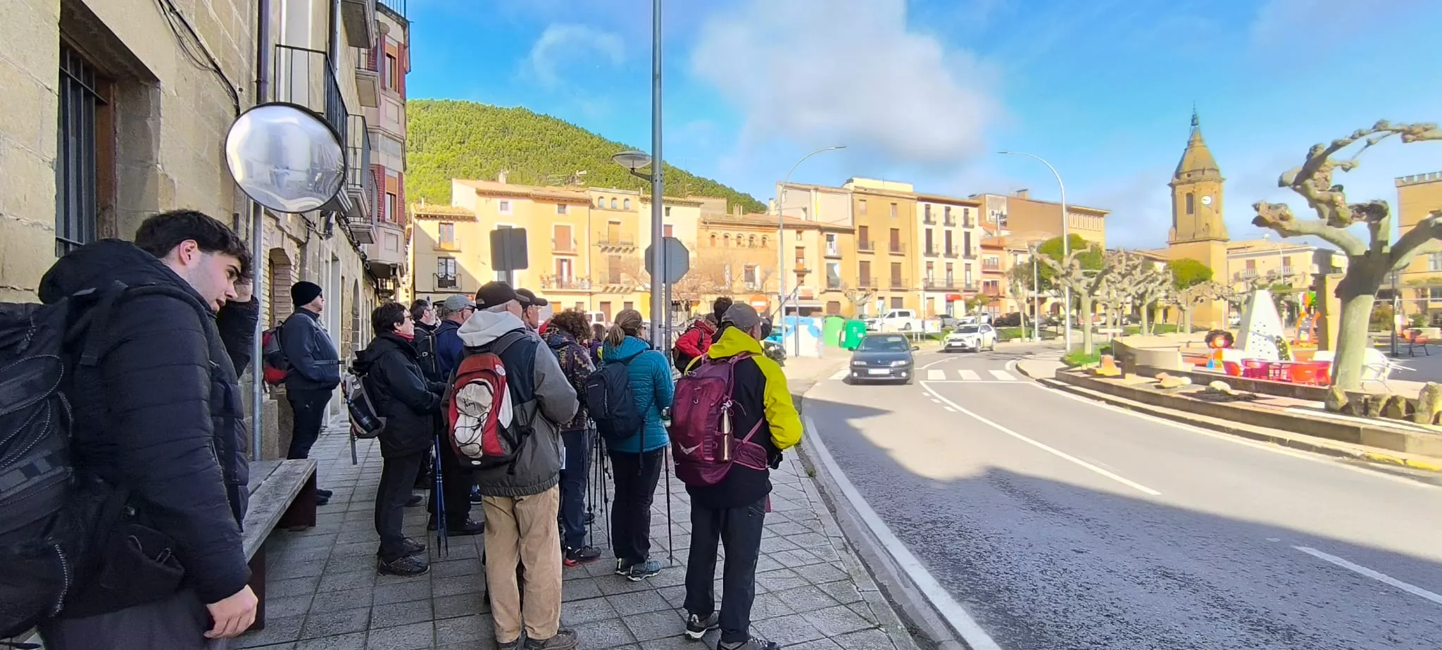 Excursión de Unizar desde Ayerbe a Erés, Biscarrués y Mallos de Riglos. Foto Joaquín Santafé