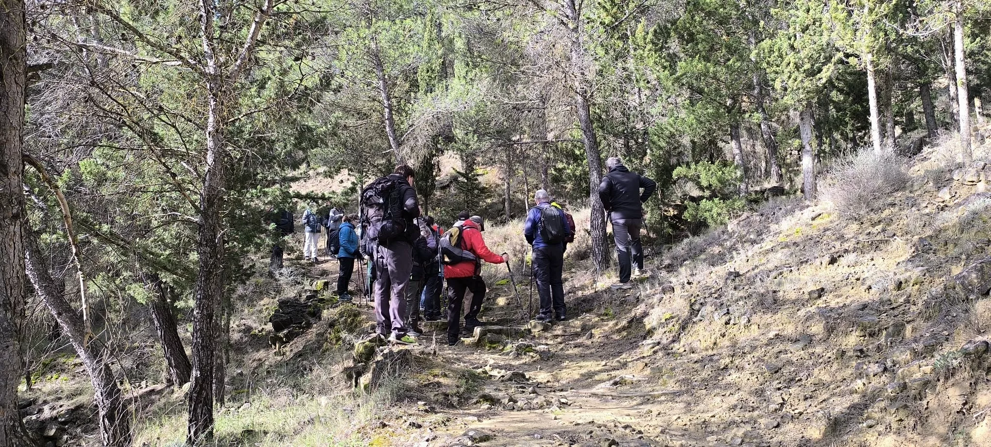 Excursión de Unizar desde Ayerbe a Erés, Biscarrués y Mallos de Riglos. Foto Joaquín Santafé