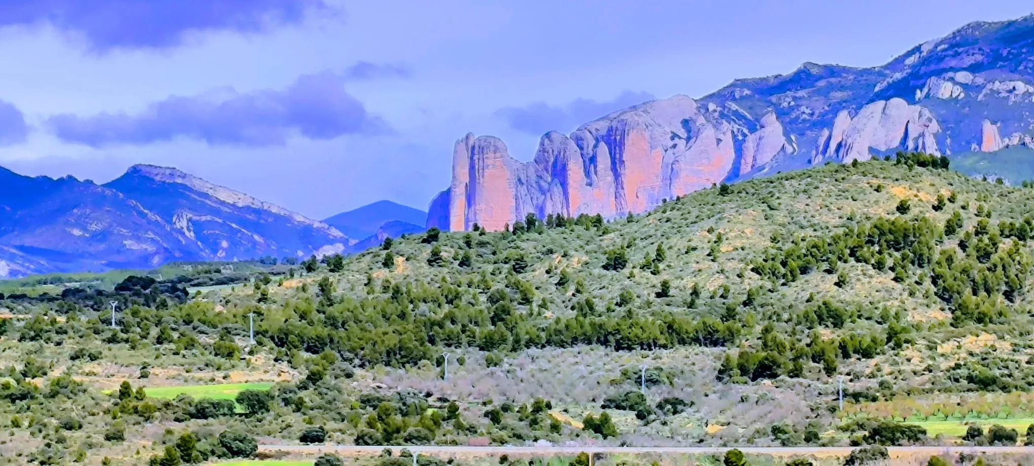 Excursión de Unizar desde Ayerbe a Erés, Biscarrués y Mallos de Riglos. Foto Joaquín Santafé