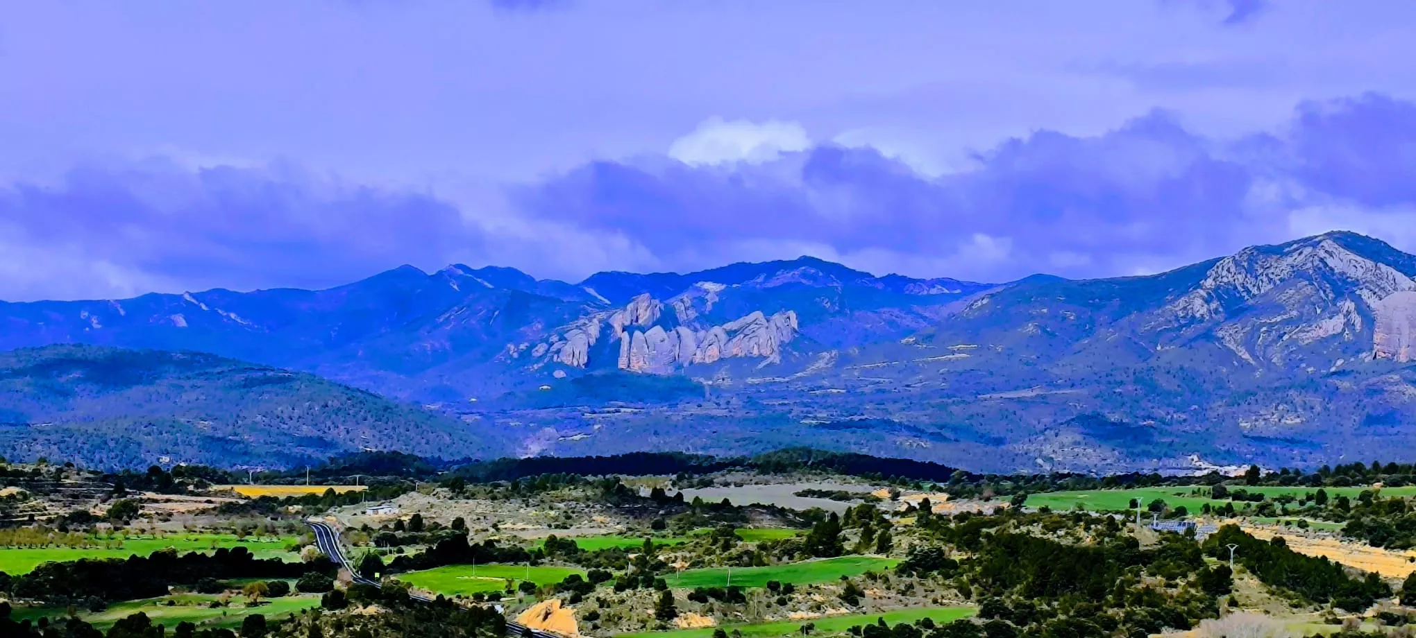 Excursión de Unizar desde Ayerbe a Erés, Biscarrués y Mallos de Riglos. Foto Joaquín Santafé