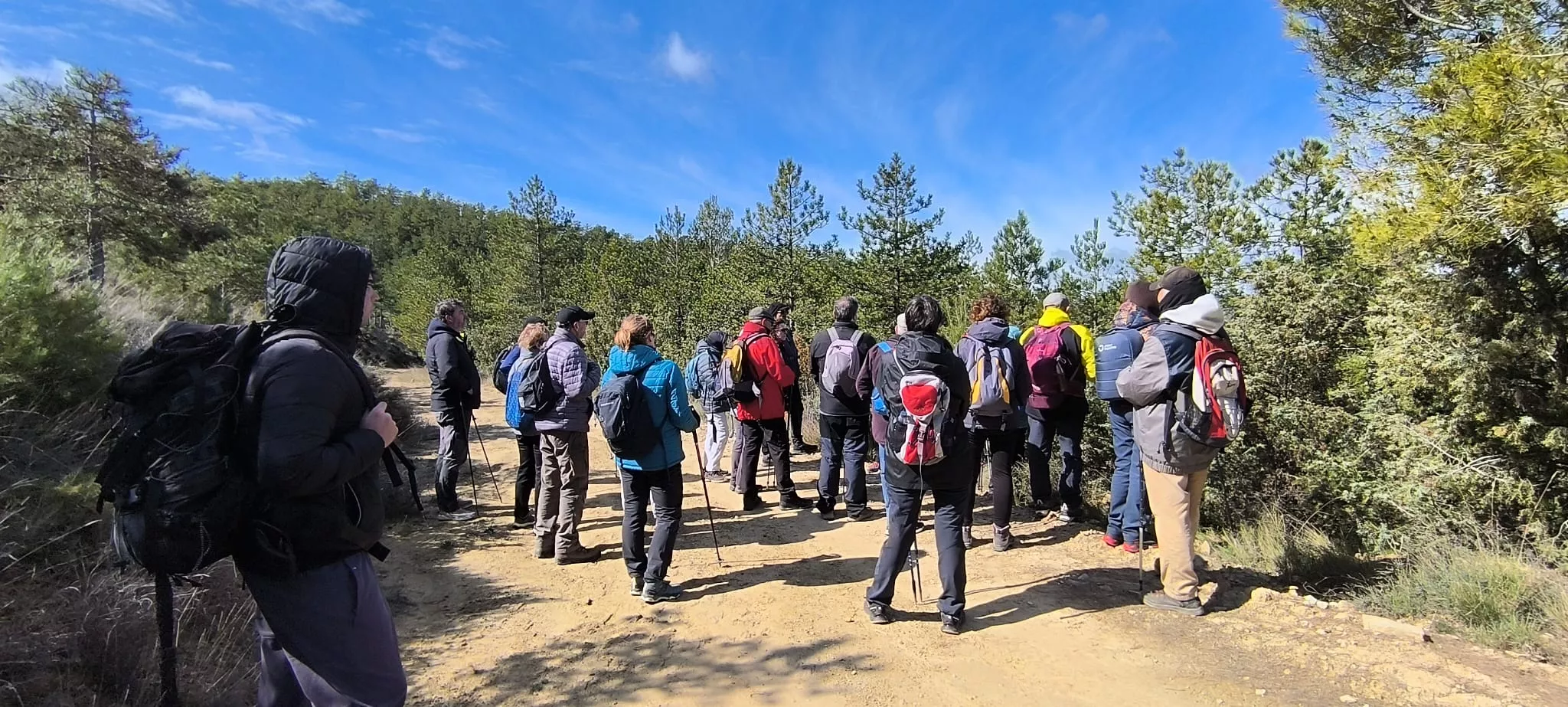 Excursión de Unizar desde Ayerbe a Erés, Biscarrués y Mallos de Riglos. Foto Joaquín Santafé