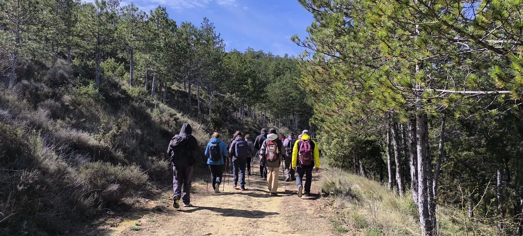 Excursión de Unizar desde Ayerbe a Erés, Biscarrués y Mallos de Riglos. Foto Joaquín Santafé
