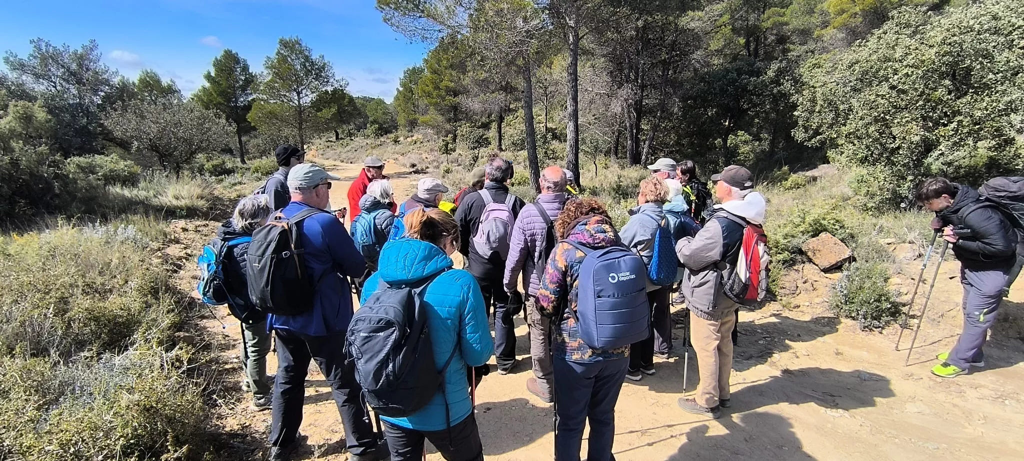 Excursión de Unizar desde Ayerbe a Erés, Biscarrués y Mallos de Riglos. Foto Joaquín Santafé