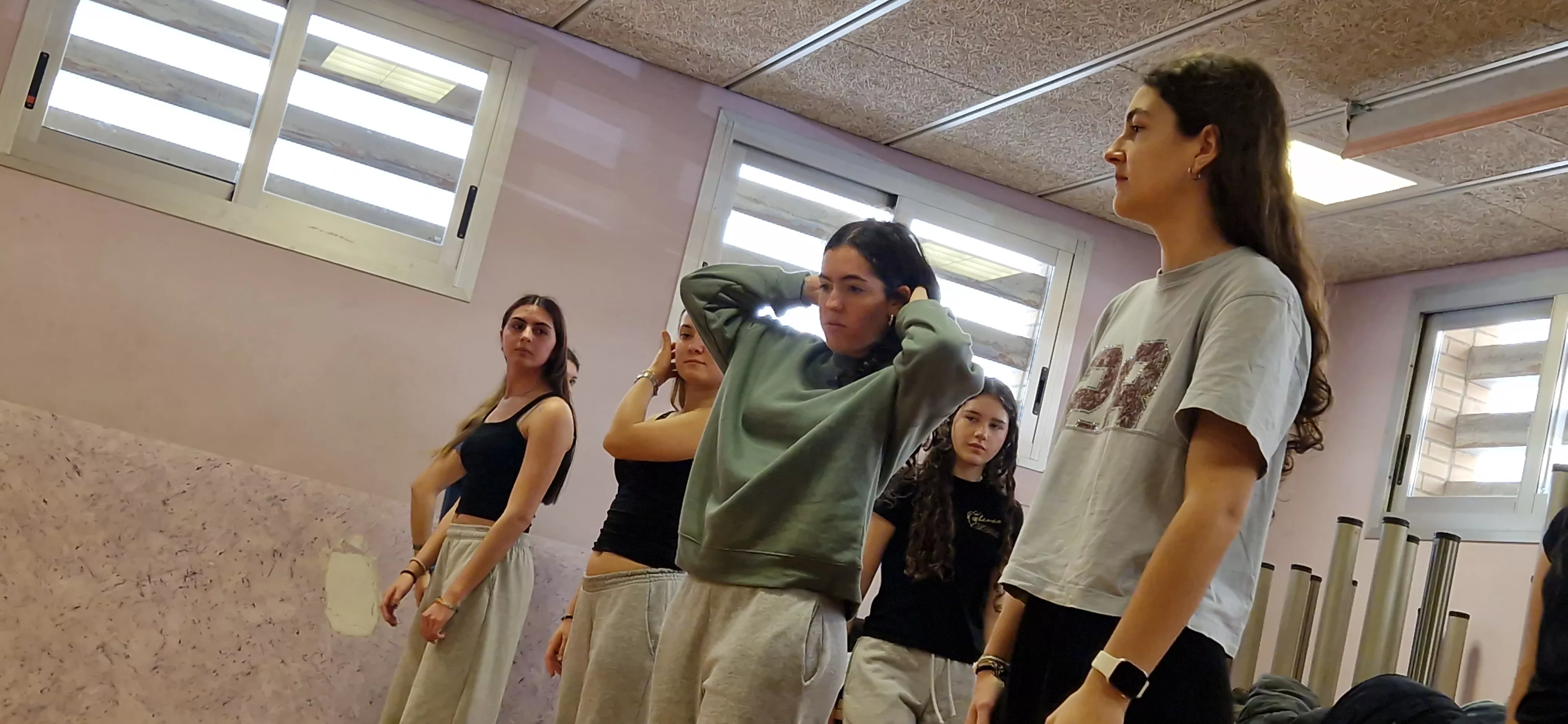 Ensayo del espectáculo de danza inclusiva de la Asociación Down para el Cosmos festival. Foto Myriam Martínez