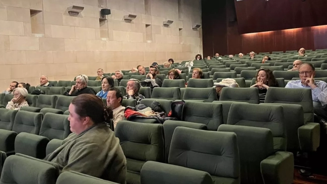 Público en la presentación en el salón de actos de la DPH. Foto Mercedes Manterola