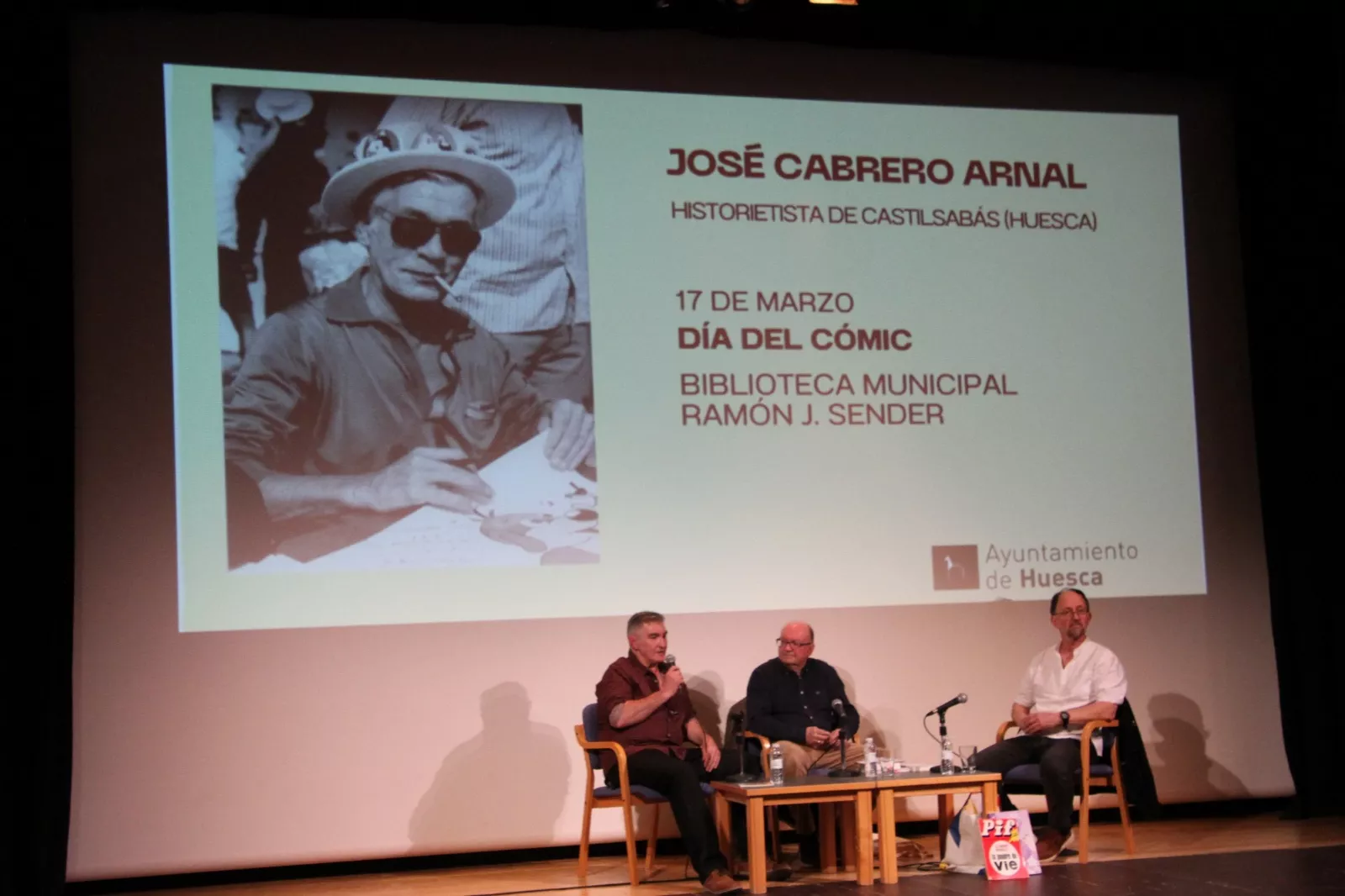 Exposición y mesa redonda sobre José Cabrero Arnal en la biblioteca Ramón J. Sender. Foto Carlos Neofato