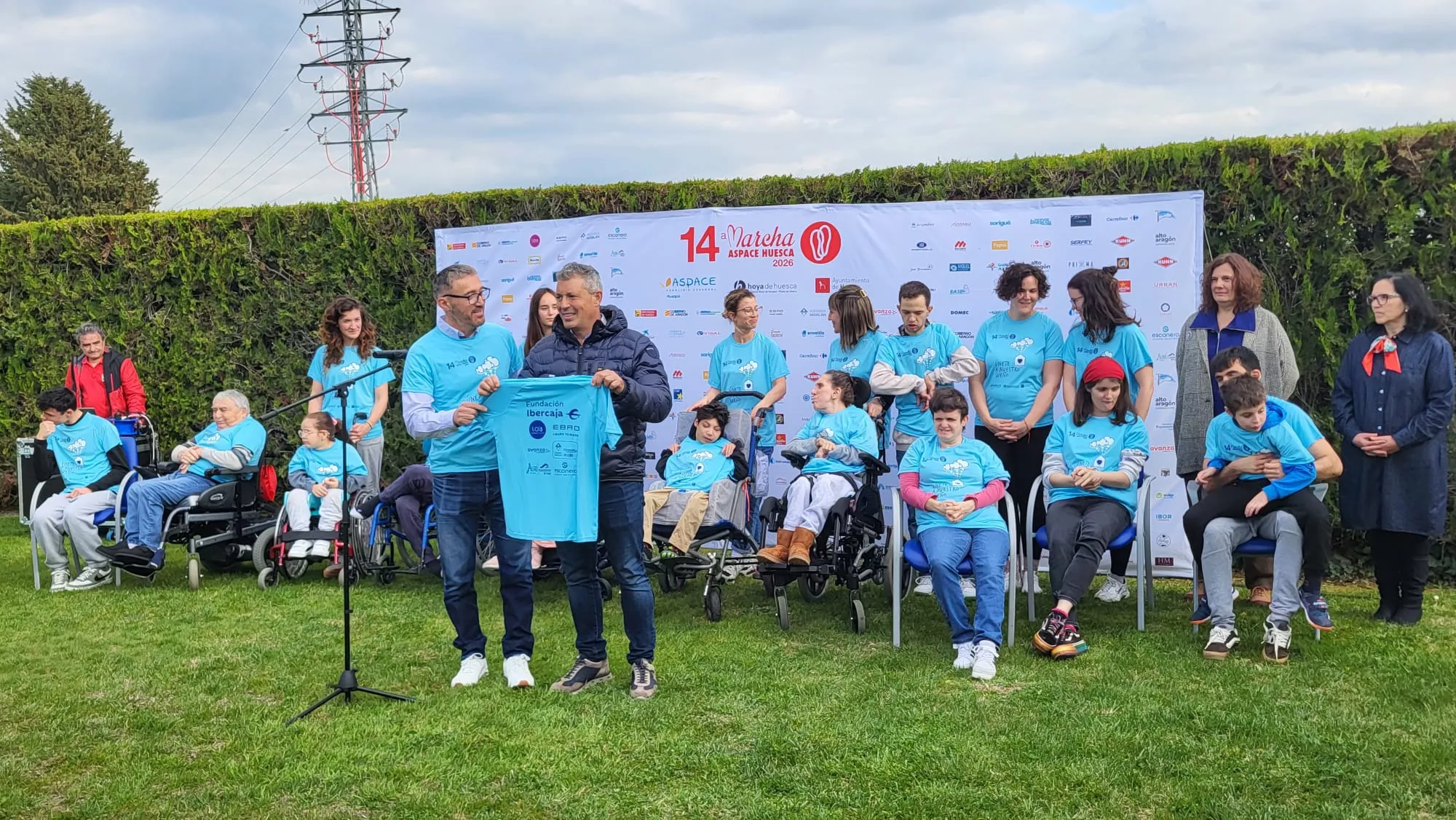 Presentación de la camiseta de la 14 Marcha Aspace Huesca