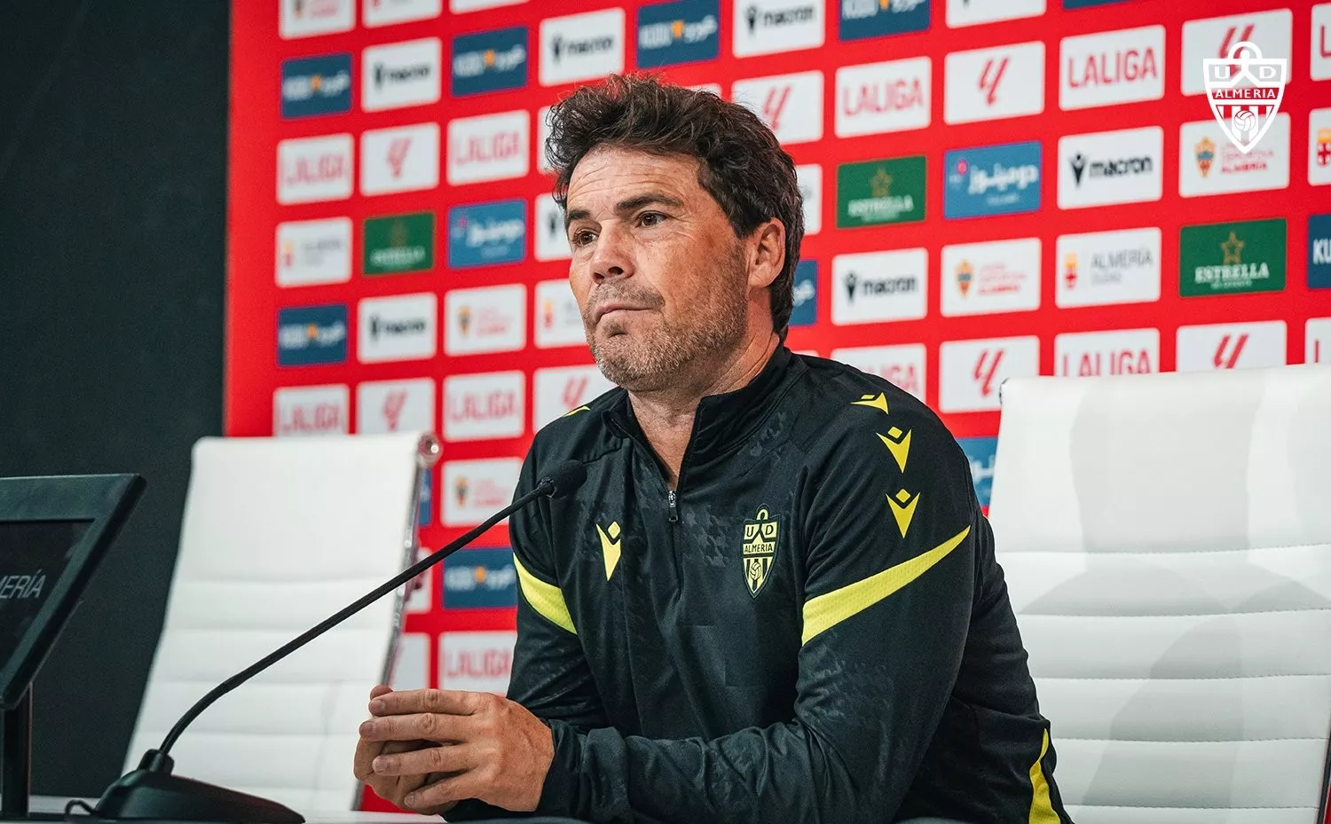 Rubi, entrenador del Almería. Rubi: "Huesca es un sitio especial donde se genera una atmósfera importante". Foto: UD Almería