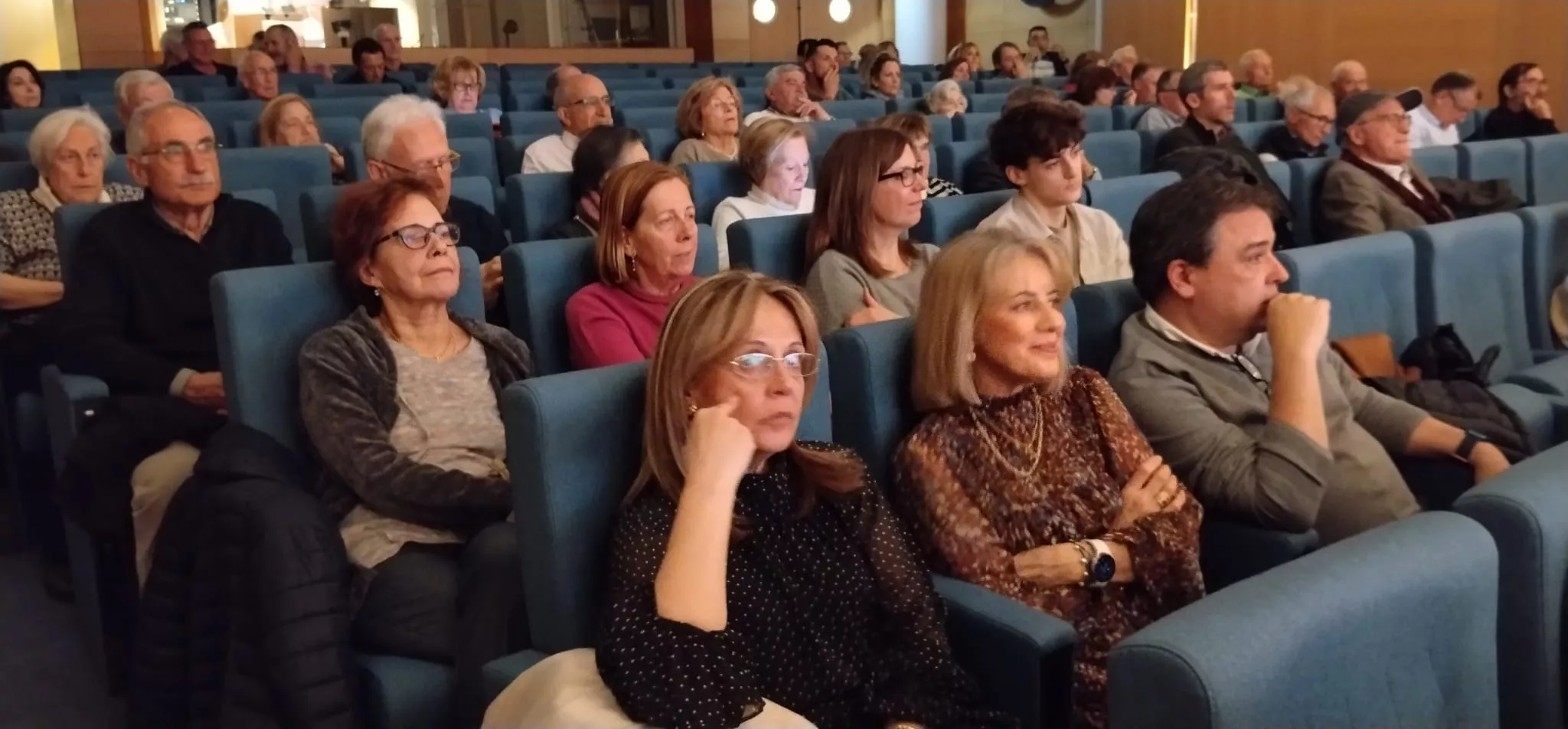 Conferencia del coronel Miguel Fulgencio Oliver sobre "Una fuerza aeroespacial del siglo XXI"