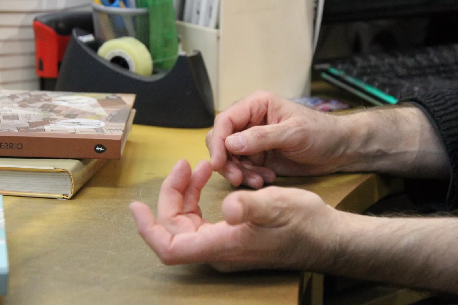 Presentación de 'Los domingos también' de Juan Berrio en la Librería Anónima. Foto Carlos Neofato