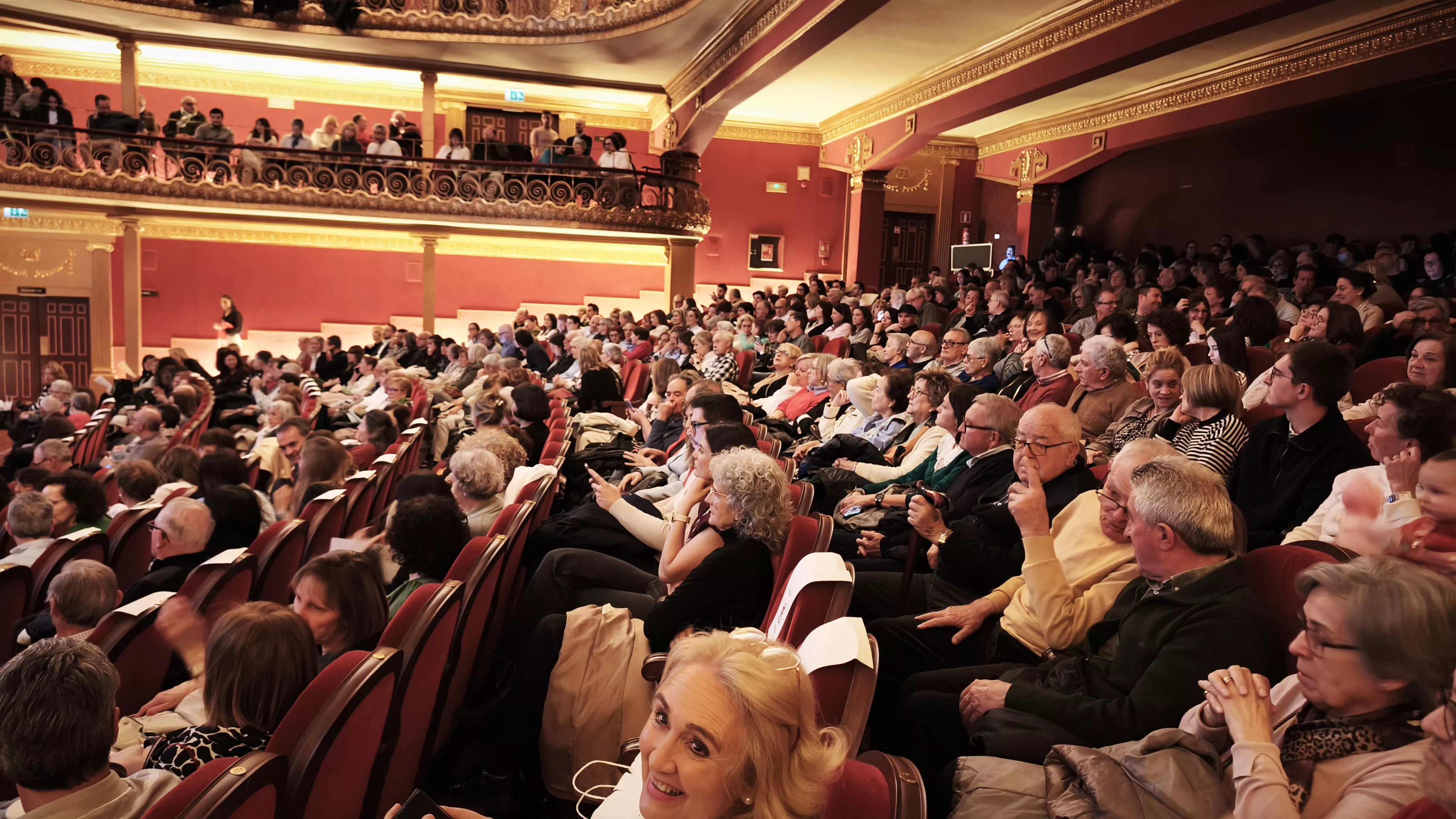Presentación del libro de Ignacio Almudévar en el Teatro Olimpia. Foto María José Sampietro