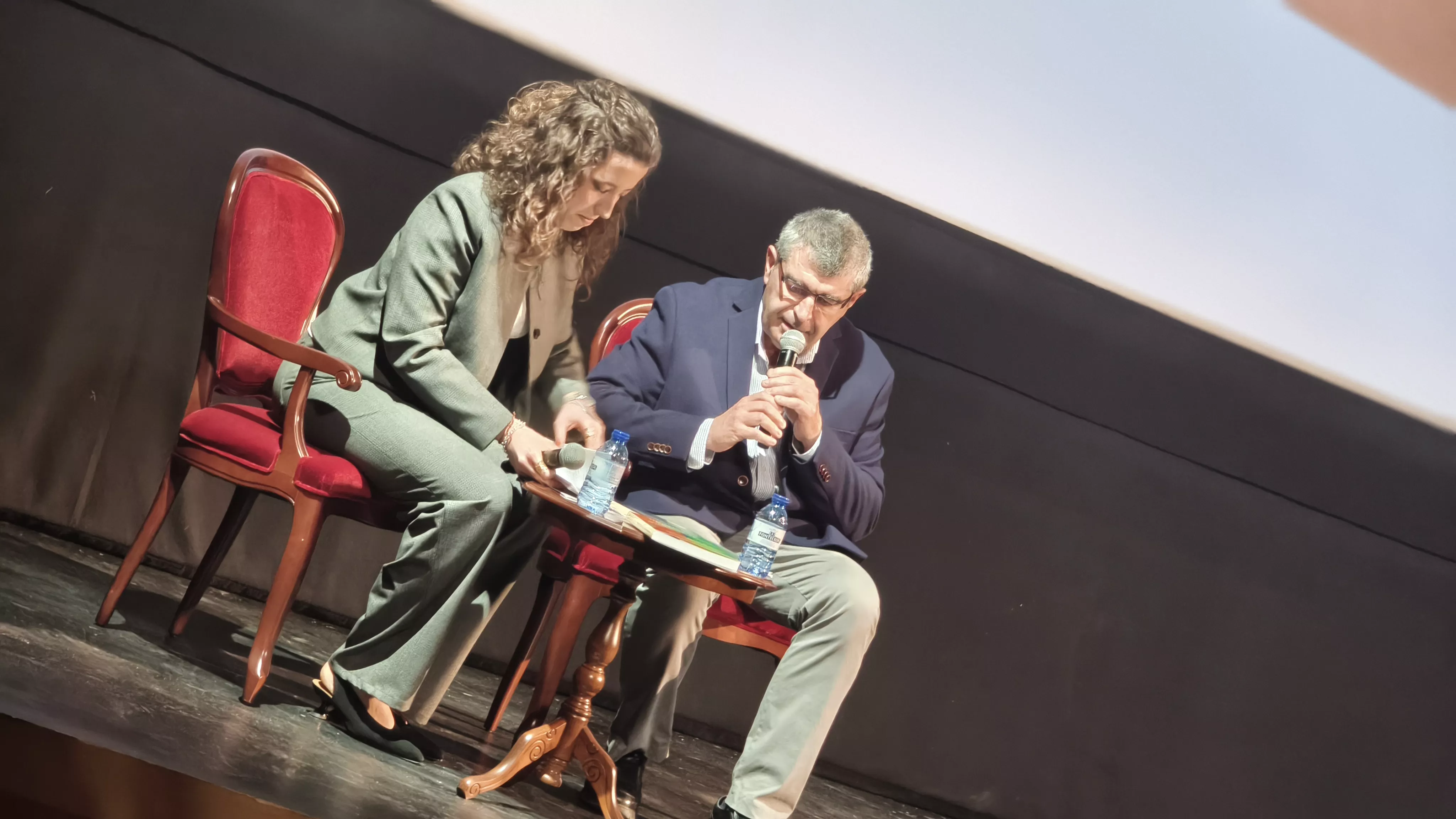 Presentación del libro de Ignacio Almudévar en el Teatro Olimpia. Foto María José Sampietro