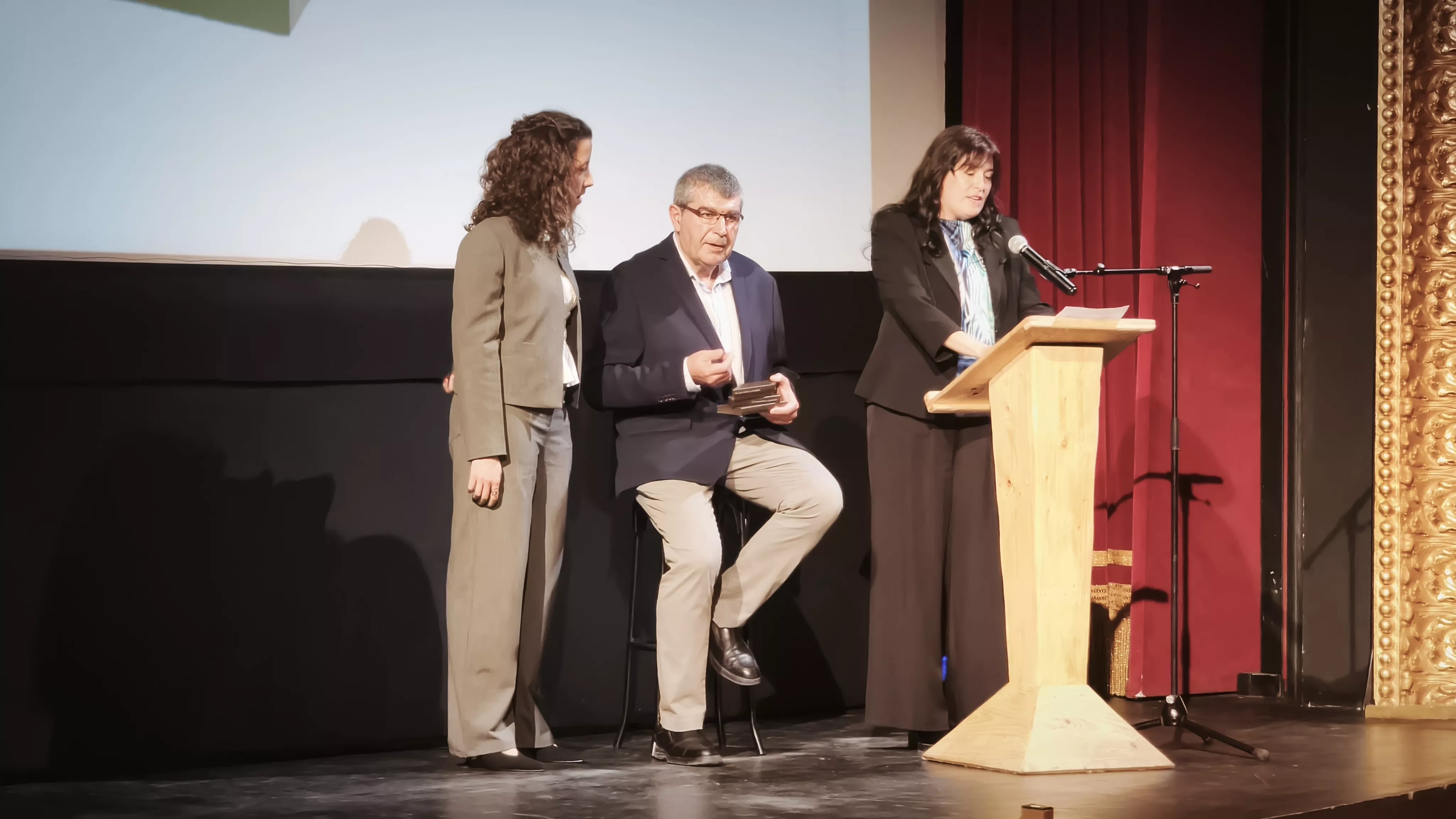 Presentación del libro de Ignacio Almudévar en el Teatro Olimpia. Foto María José Sampietro