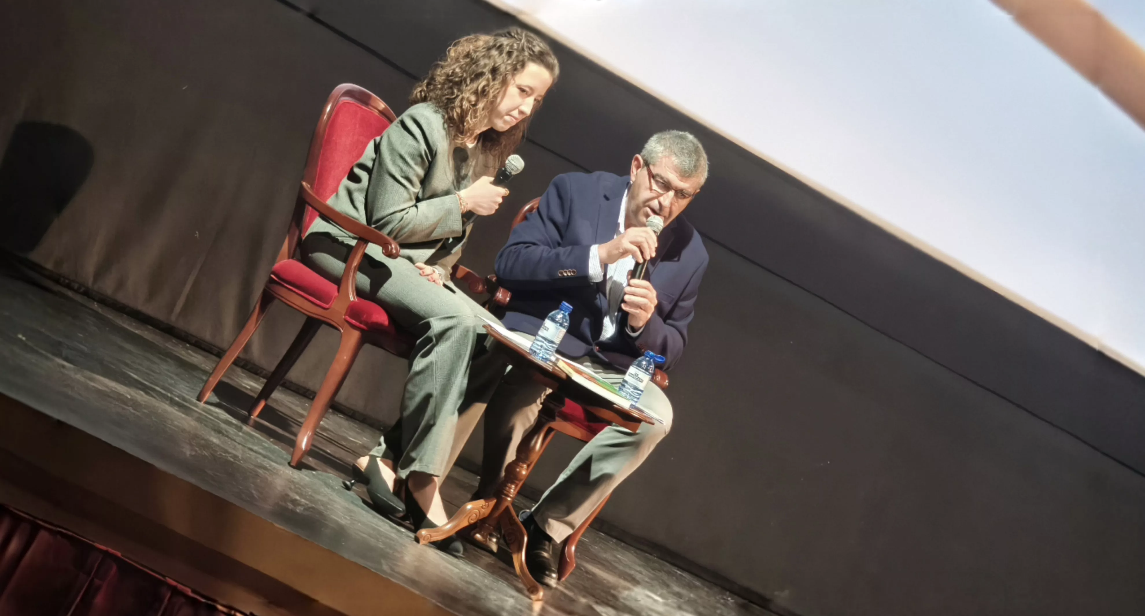 Presentación del libro de Ignacio Almudévar en el Teatro Olimpia. Foto María José Sampietro